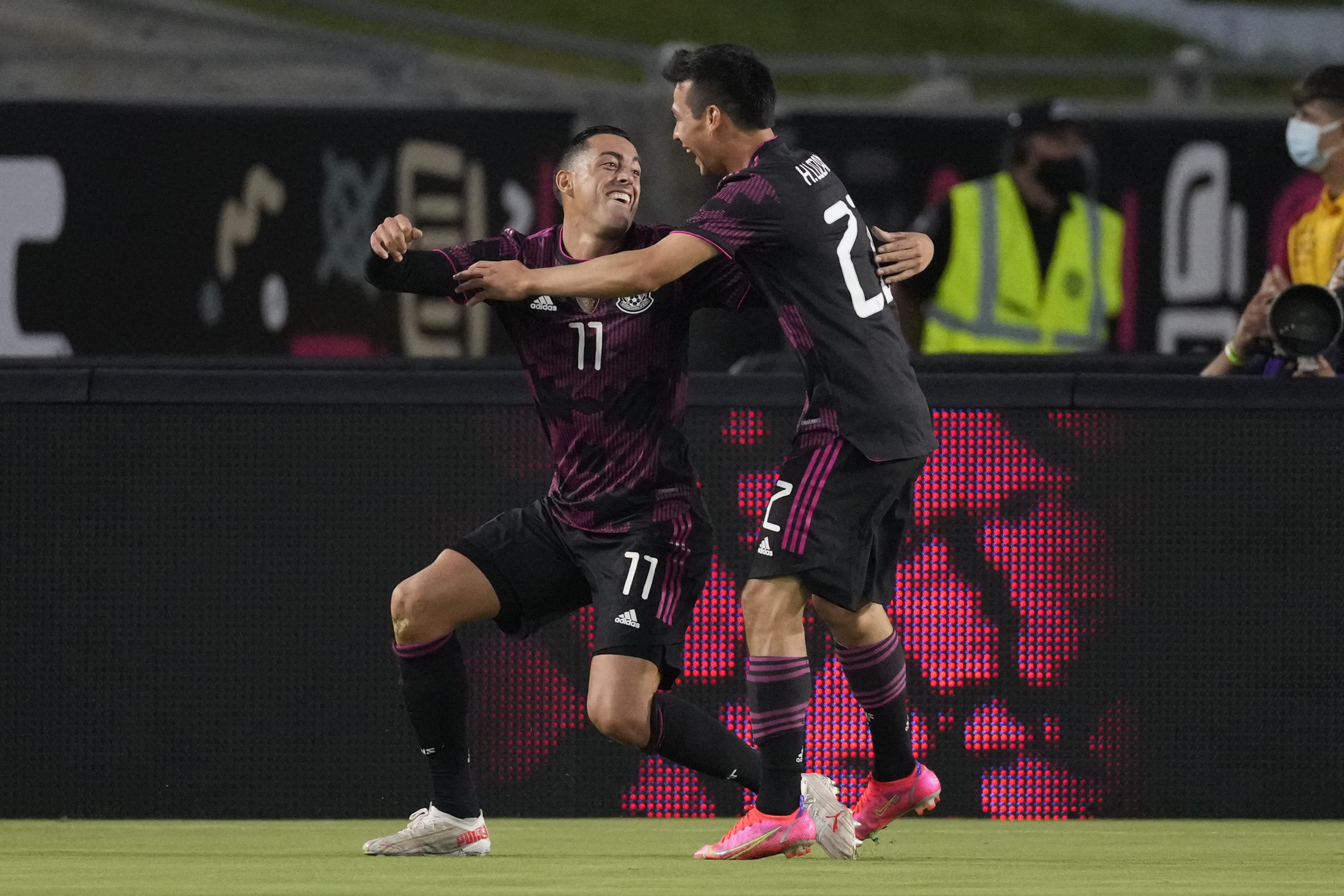 Debuta Funes Mori en el Tri con anotación en goleada sobre Nigeria en Los Ángeles - Vimarsana News