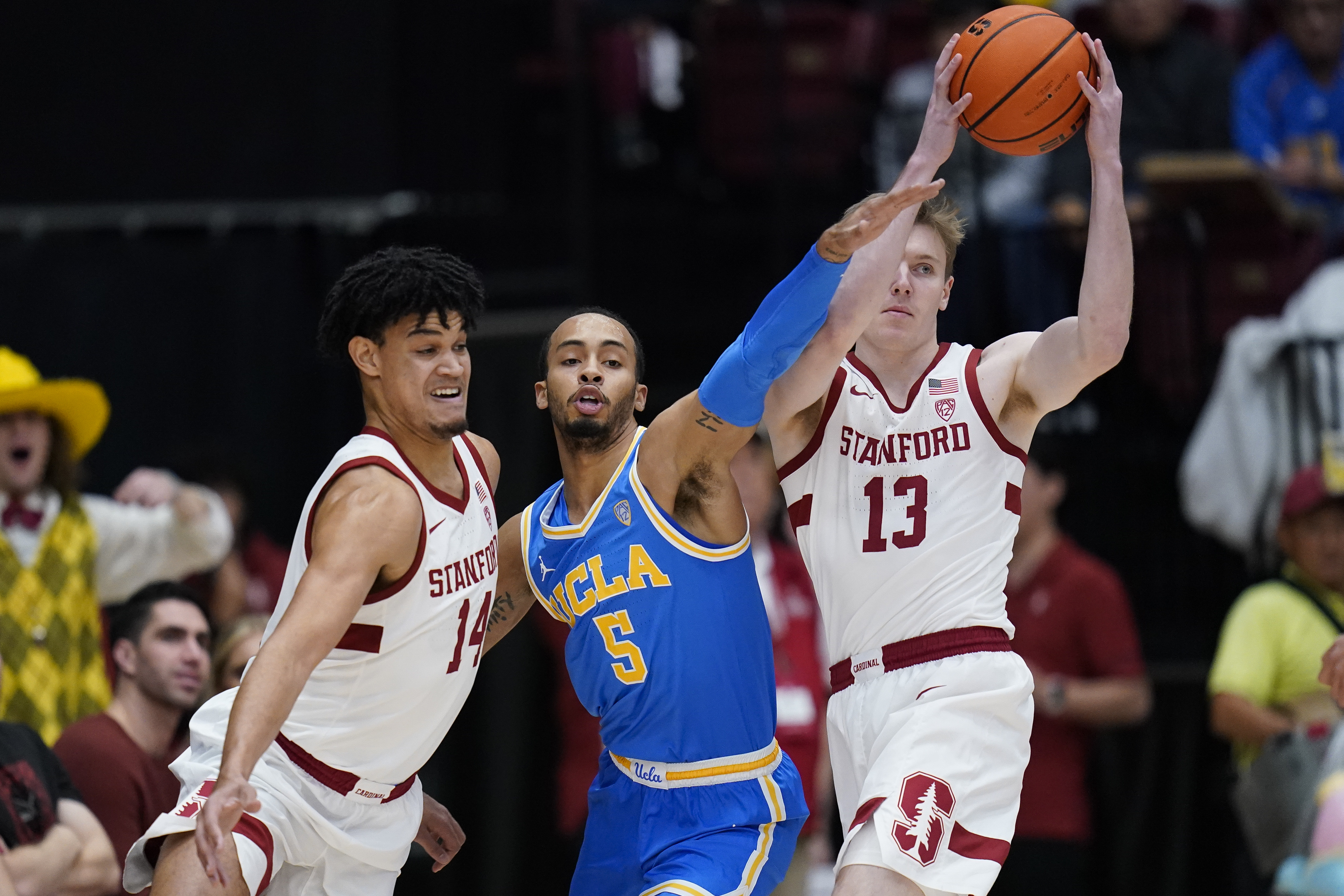 Jaime Jaquez Jr., UCLA hold off Stanford to win Pac-12 opener