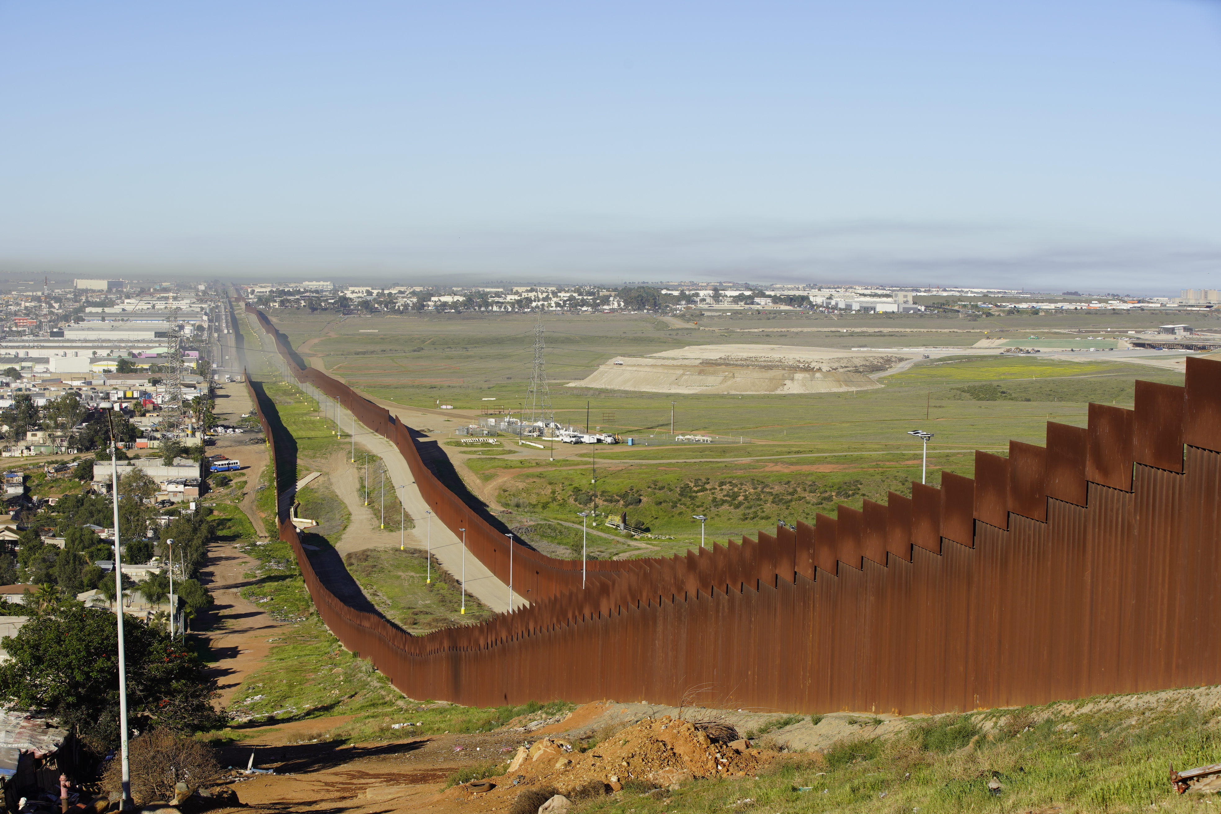 Details released about 24-year-old Guatemalan woman who fell to her death from border wall - Vimarsana News