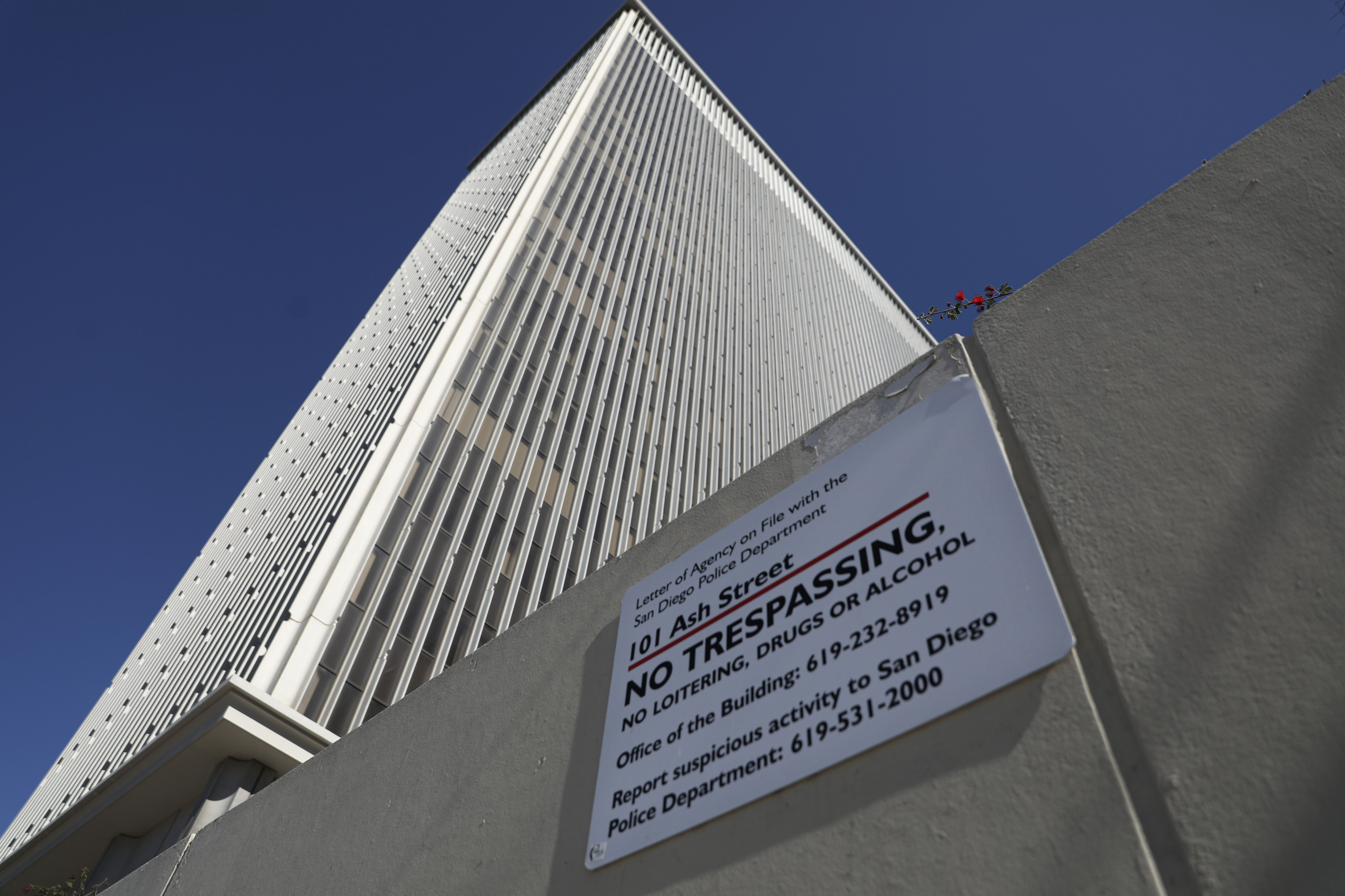 Column: 101 Ash St.: The cavalcade of failure continues - The San Diego Union-Tribune - Vimarsana News
