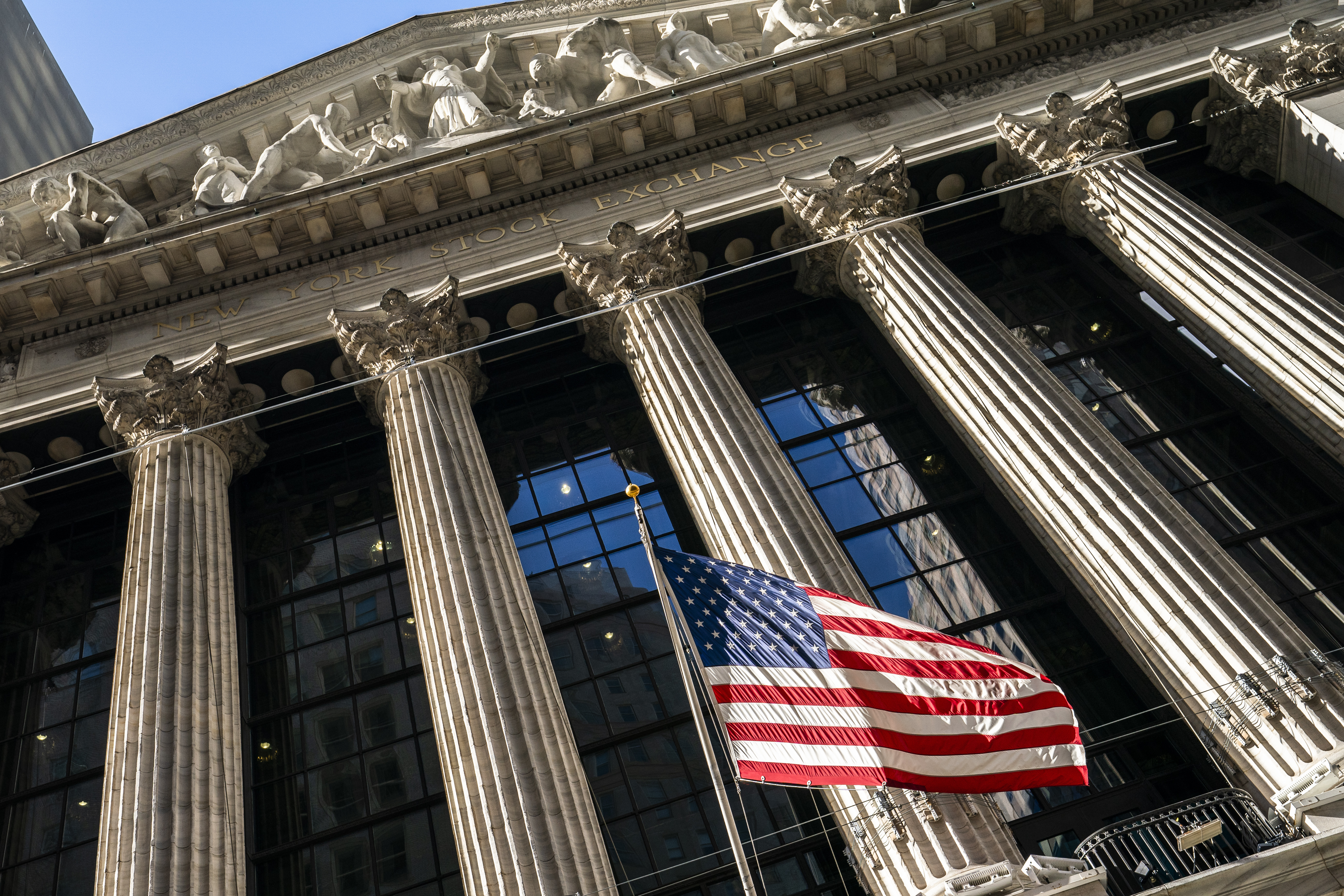 Op-Ed: Past financial trauma keeps Latinos from investing - Vimarsana News