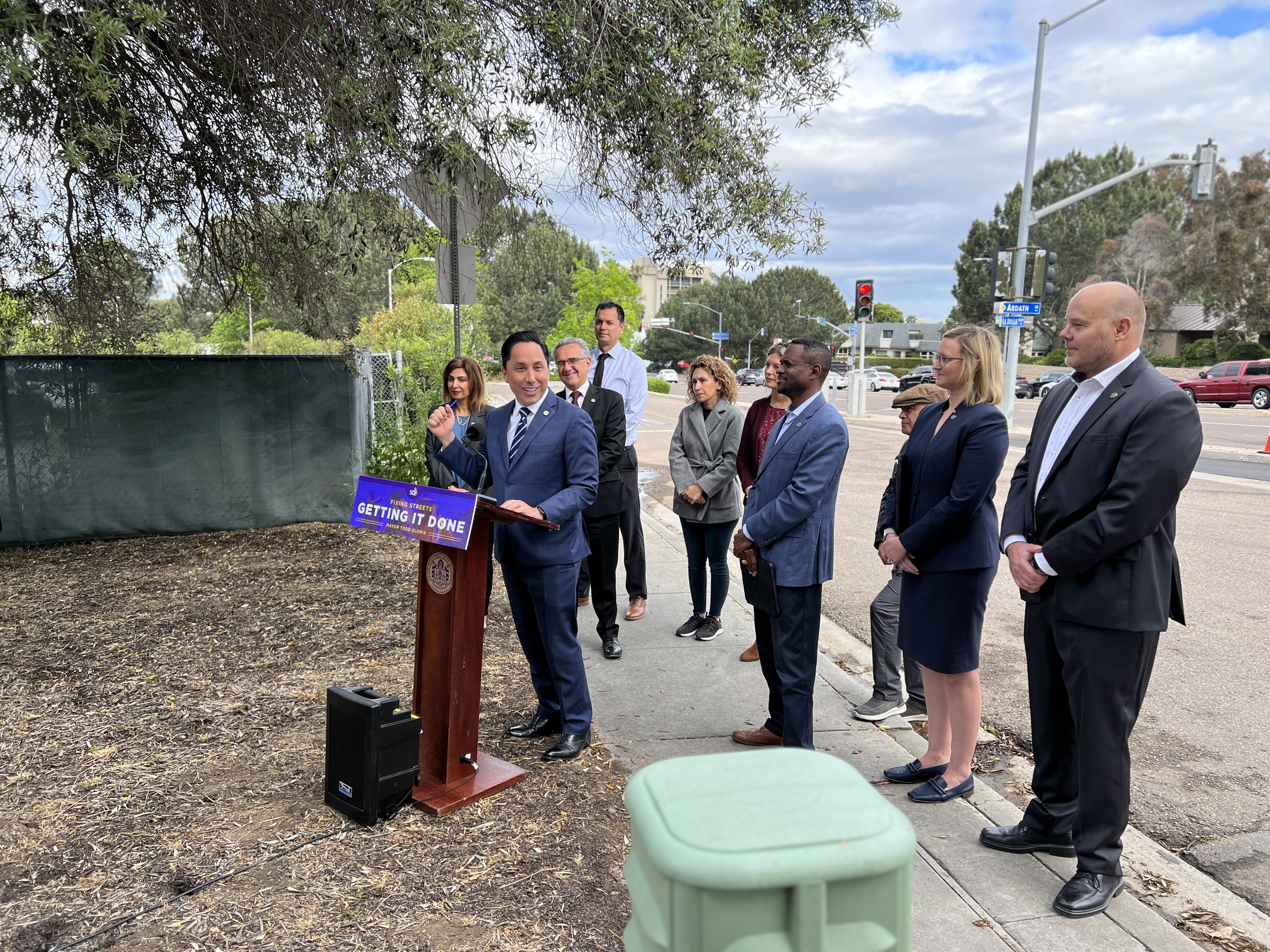 Repaving of La Jolla Parkway is underway as San Diego mayor lays out proposal for further street funding - Vimarsana News
