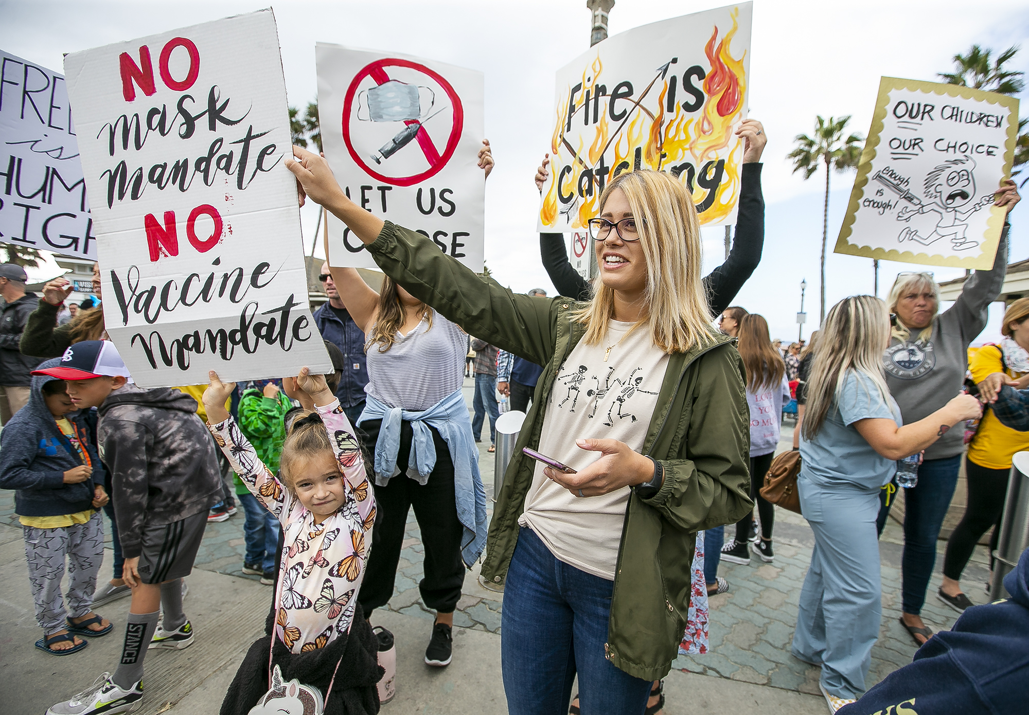 Hundreds gather in Huntington Beach as part of statewide school walkout - Vimarsana News