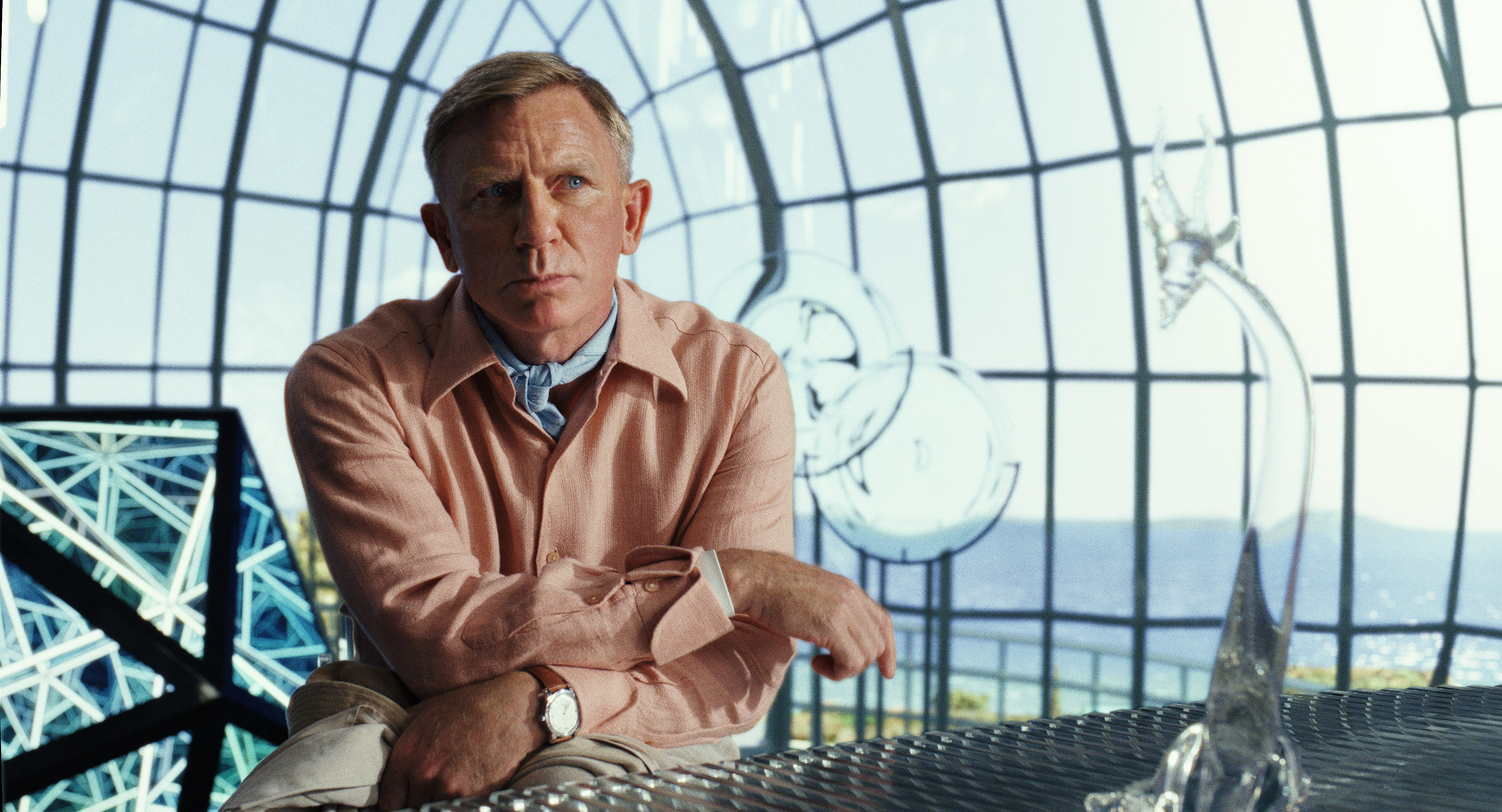 'Glass Onion' review: Daniel Craig is back in 'Knives Out' sequel - Vimarsana News