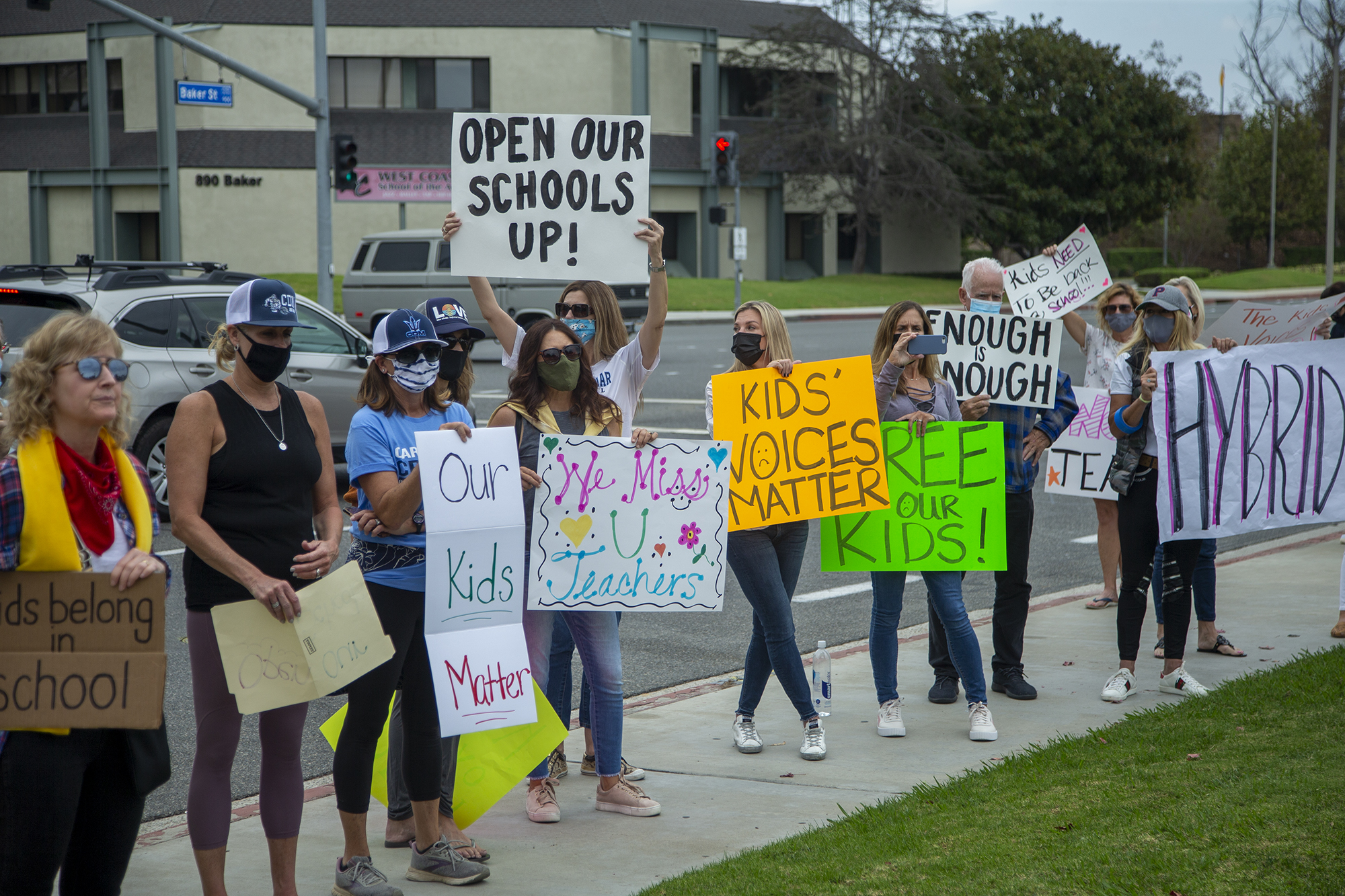 Ongoing pandemic, resultant school reclosures deepen divisions at Newport-Mesa Unified - Vimarsana News
