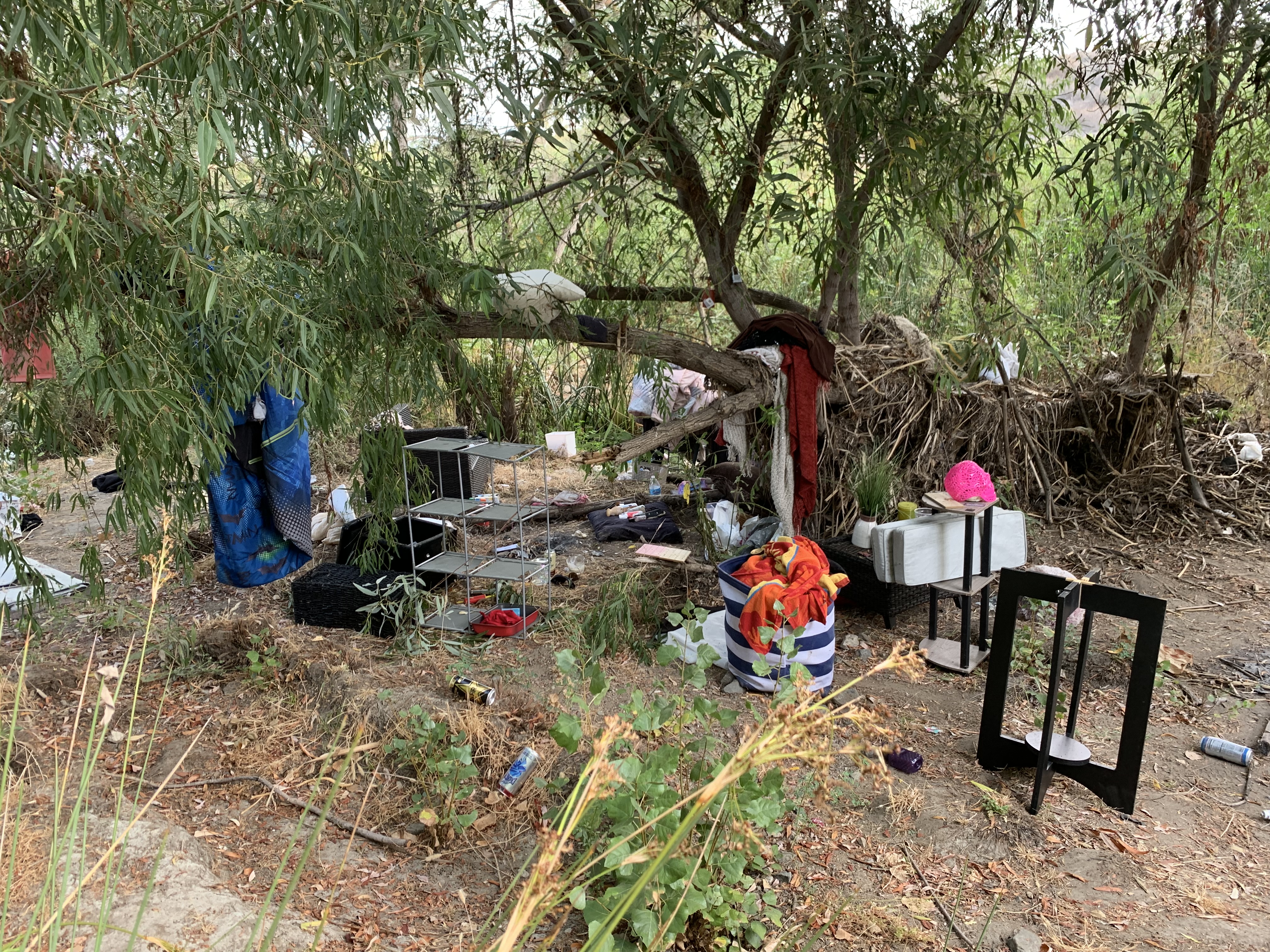 Santee to penalize anyone starting fires by riverbed in an effort to remove the homeless - Vimarsana News