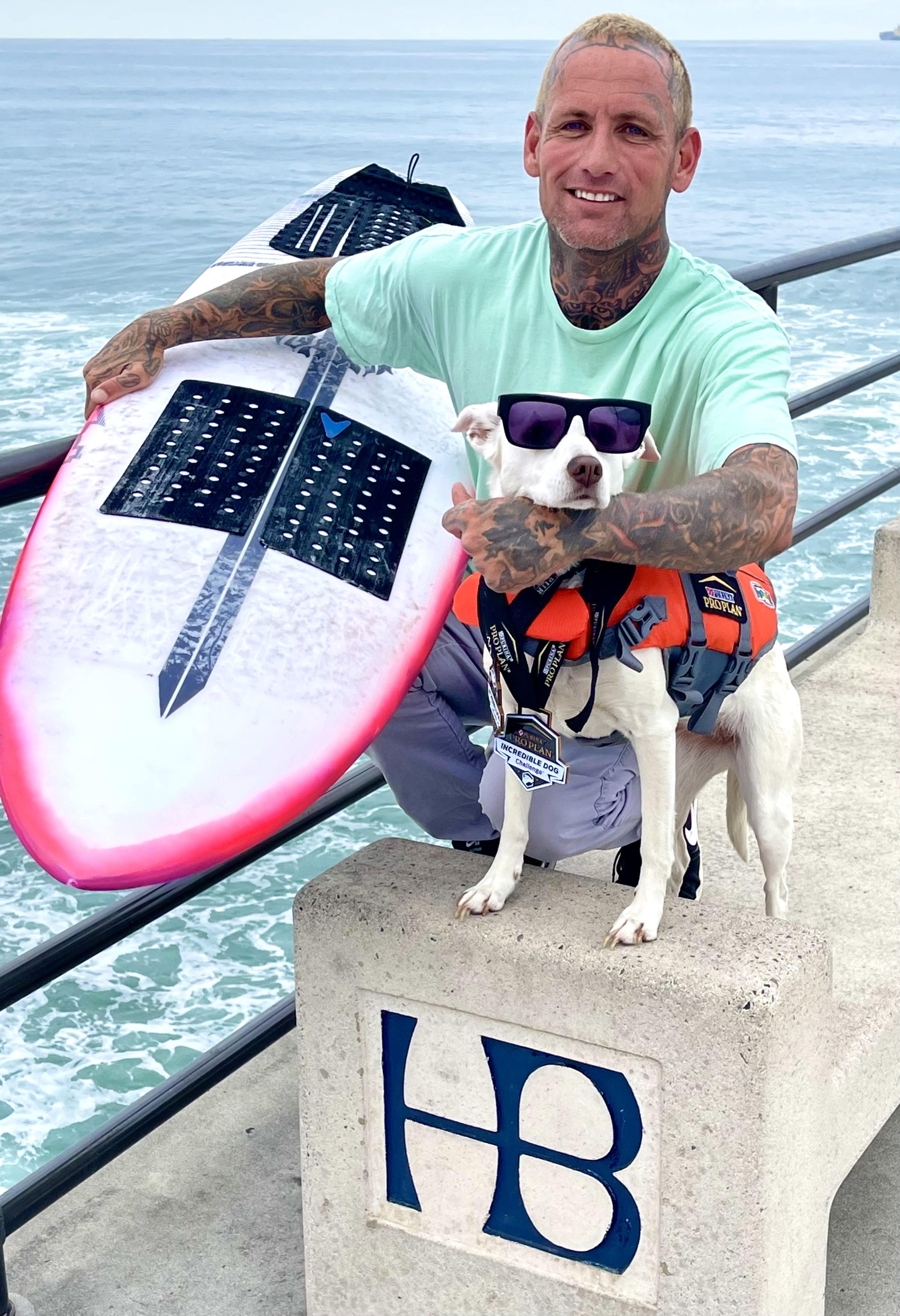 Huntington Beach surf dog Sugar wins another title - Vimarsana News