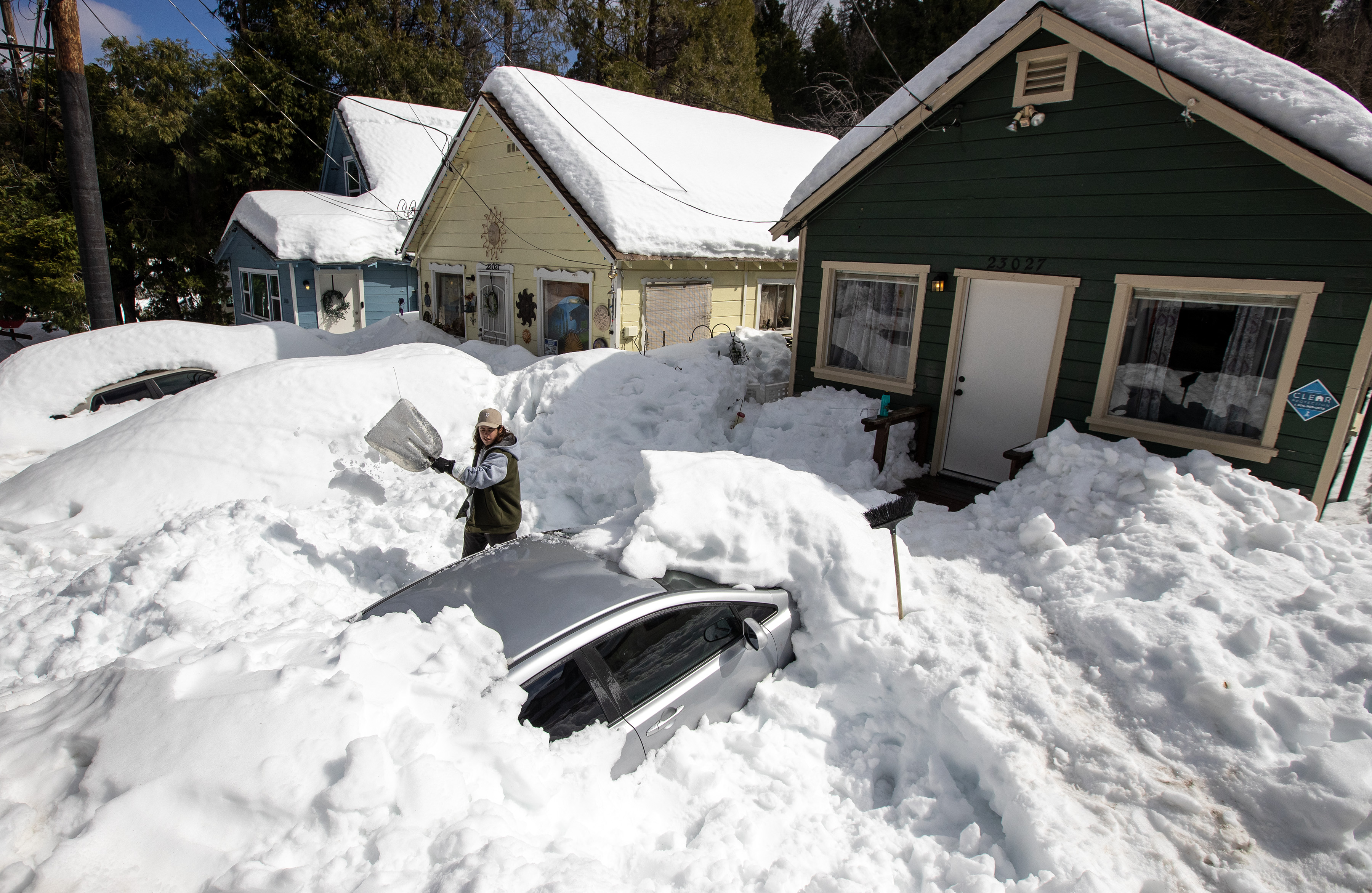 Angry mountain residents trapped by snow ask why help took so long - Vimarsana News