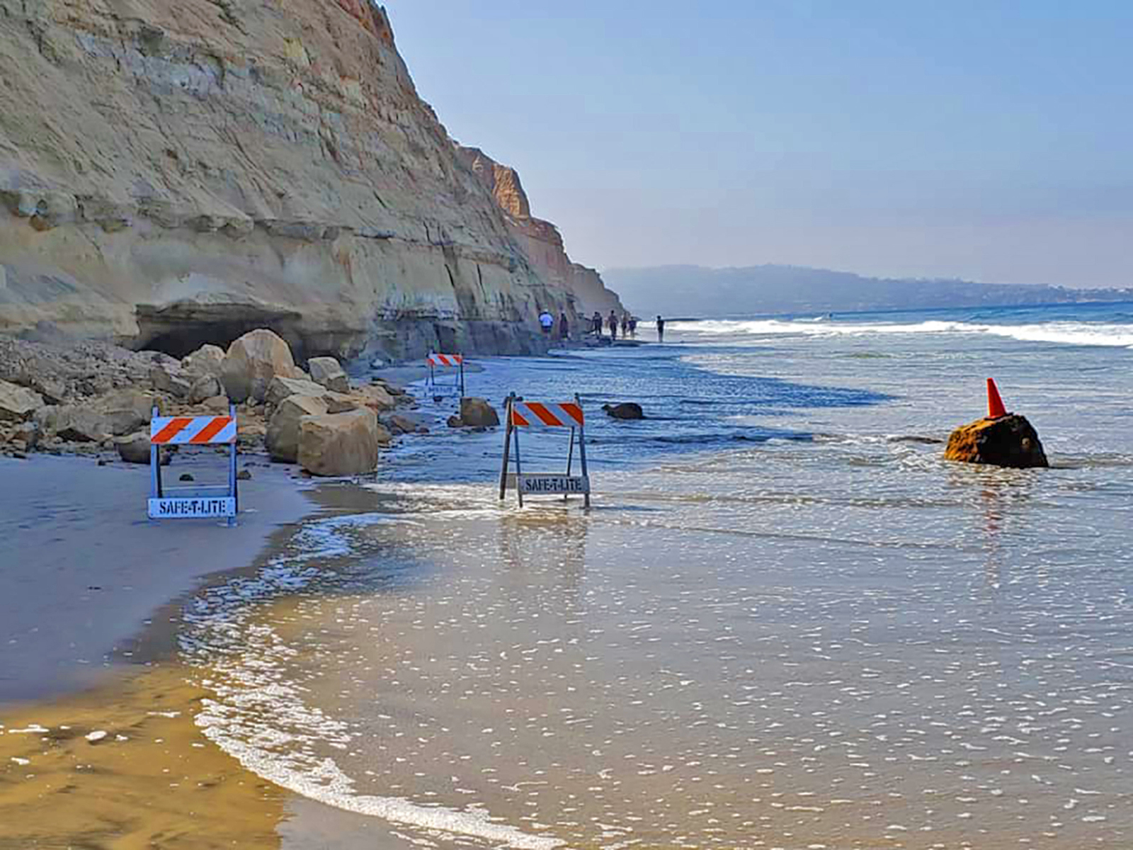 Scripps Oceanography scientists get $2.5 million to study cliff collapse and improve warnings - Vimarsana News