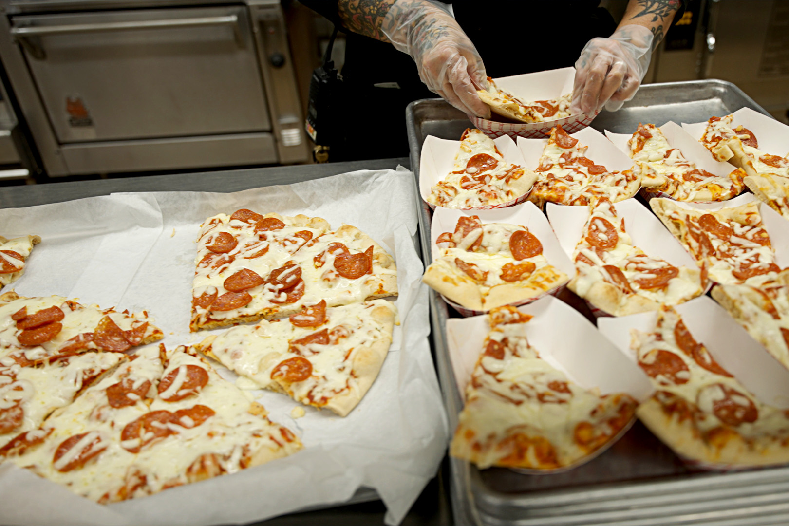 How LAUSD feeds thousands of kids per day - Los Angeles Times - Vimarsana News