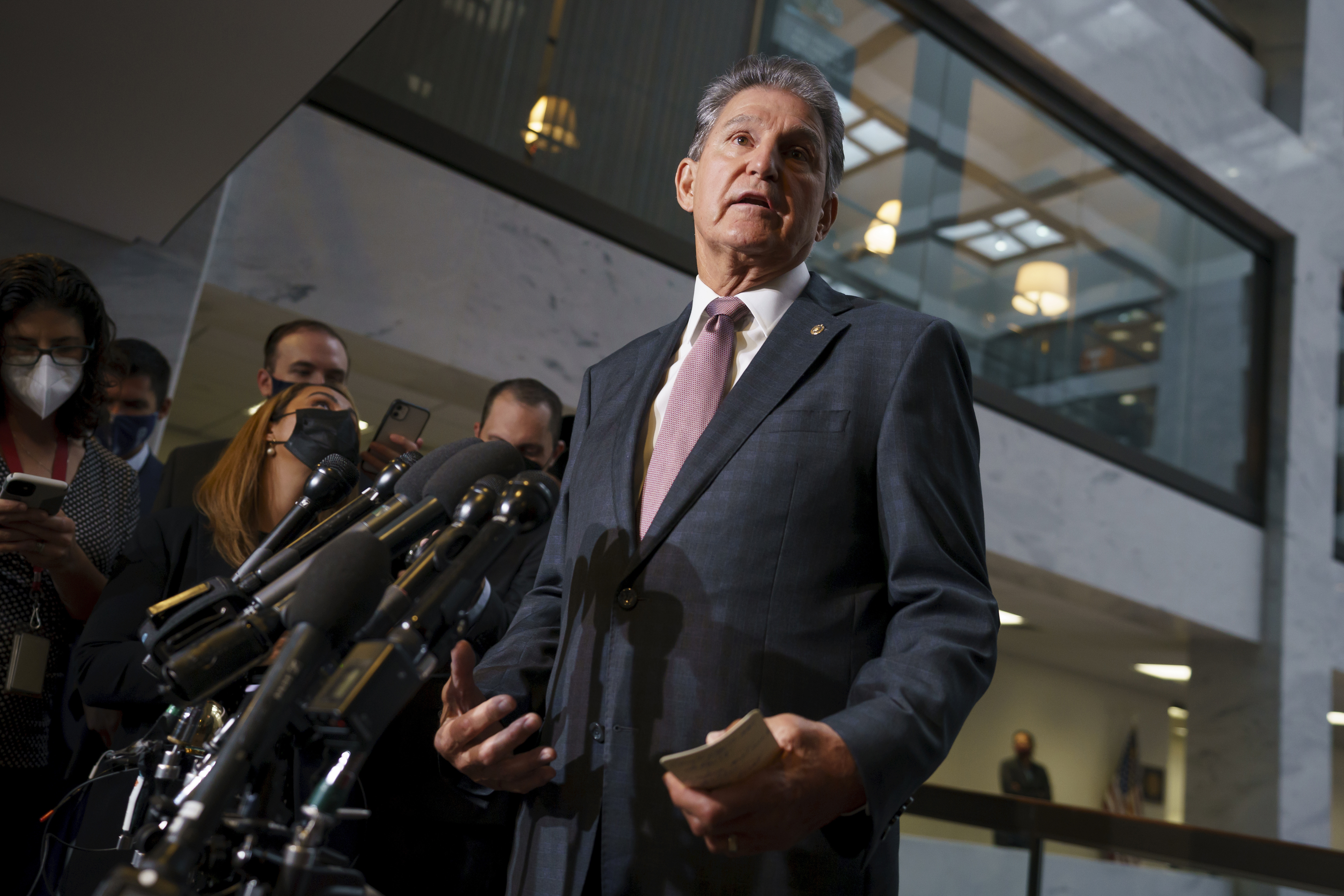 Democrats ask if the wealthy get too much from Biden agenda - Vimarsana News
