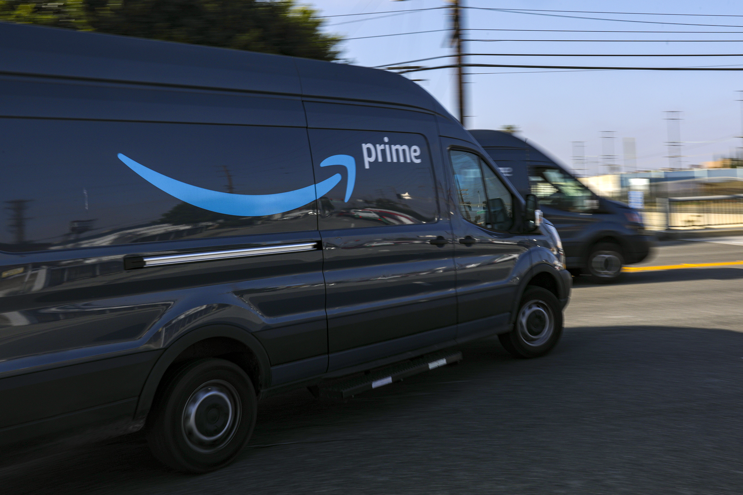 Amazon delivery firms say racial bias skews customer reviews - Vimarsana News