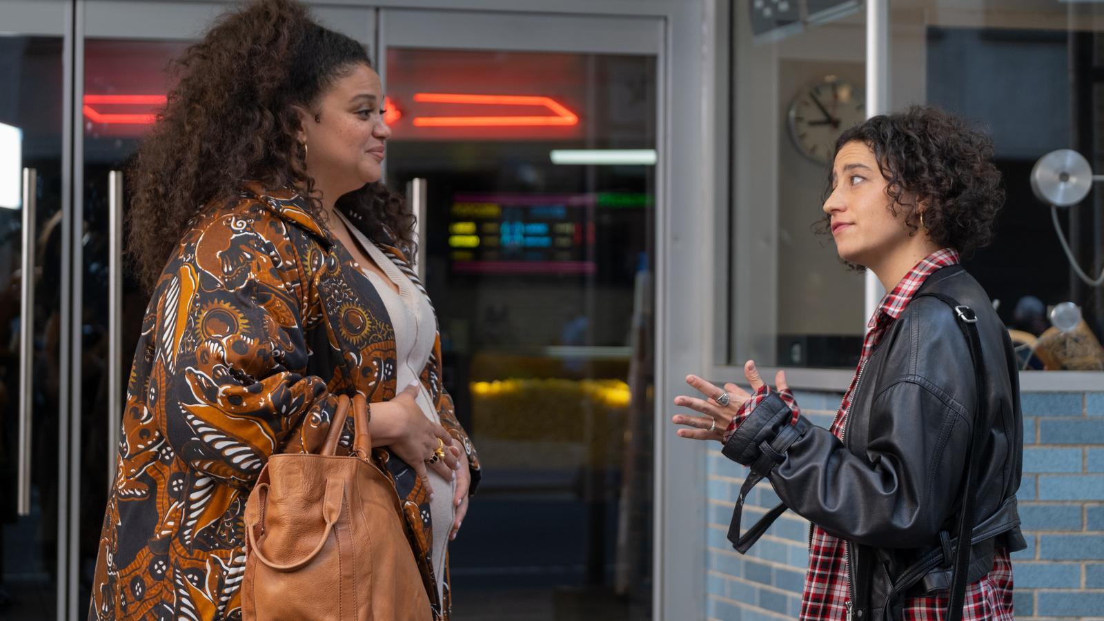 'Babes' review: Ilana Glazer pregnancy comedy is hilarious - Vimarsana News