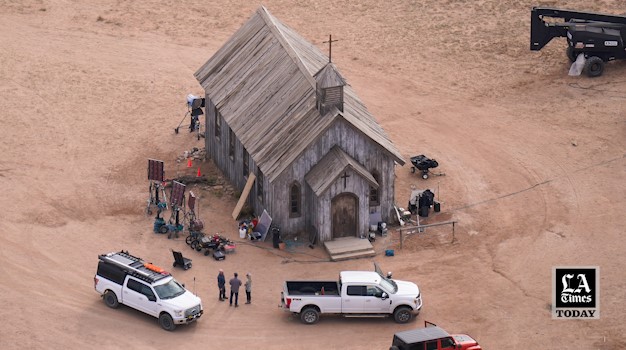 'Rust' assistant director takes plea in Alec Baldwin shooting - Vimarsana News