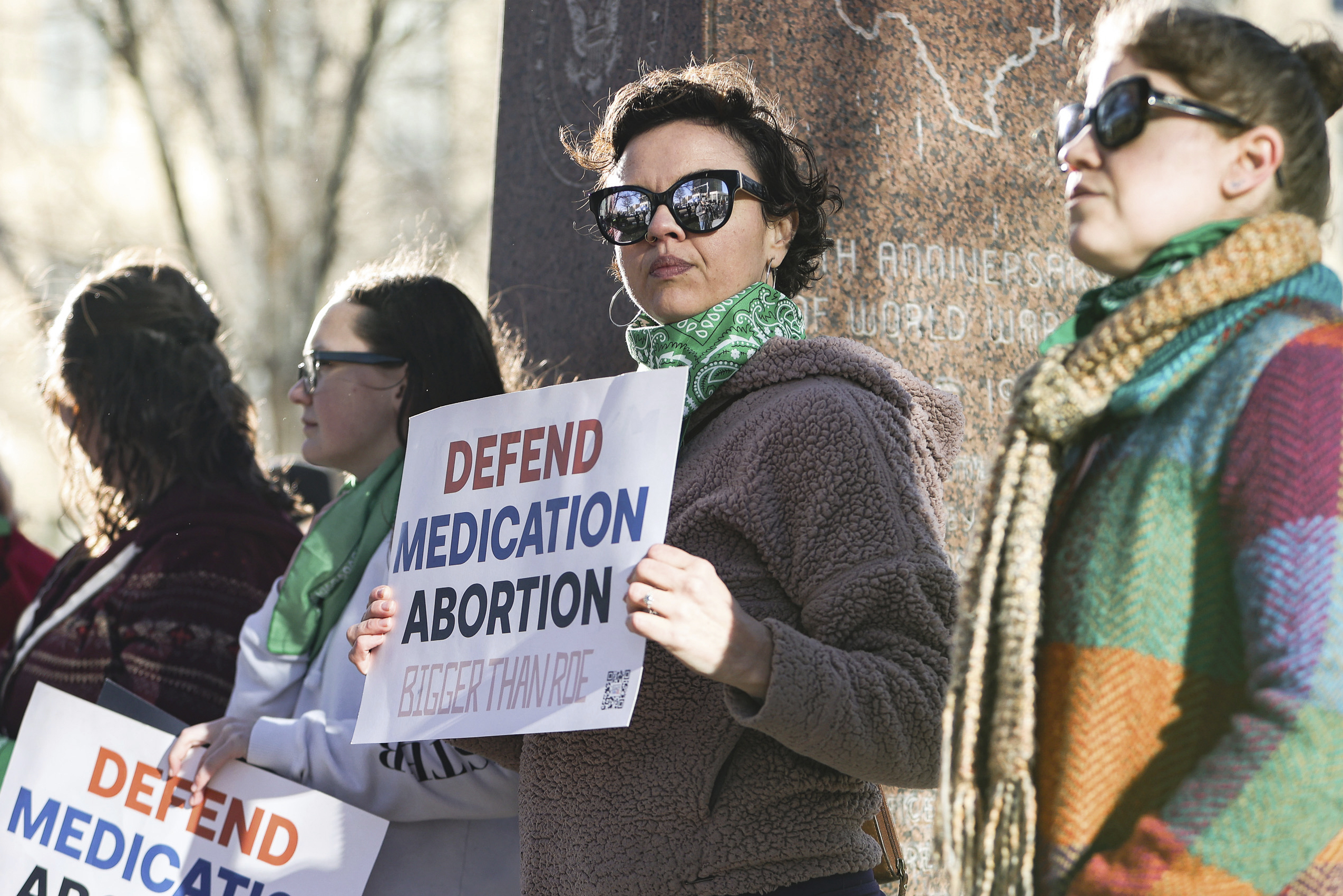 Editorial: A federal judge outlaws an abortion pill that's safer than Tylenol. This is ridiculous - Vimarsana News