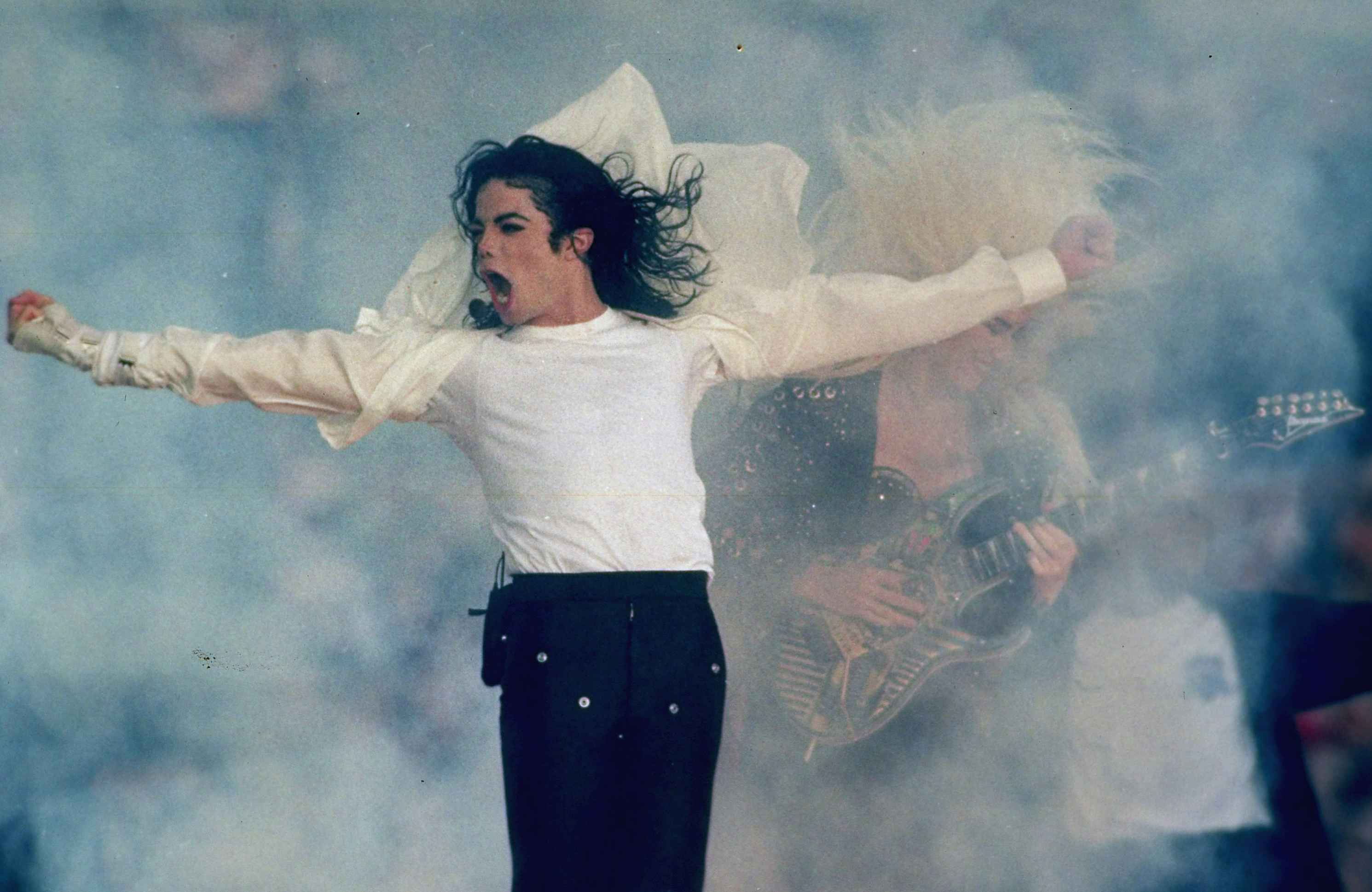 Michael Jackson podcast exposes how he fed stories to tabloids - Vimarsana News