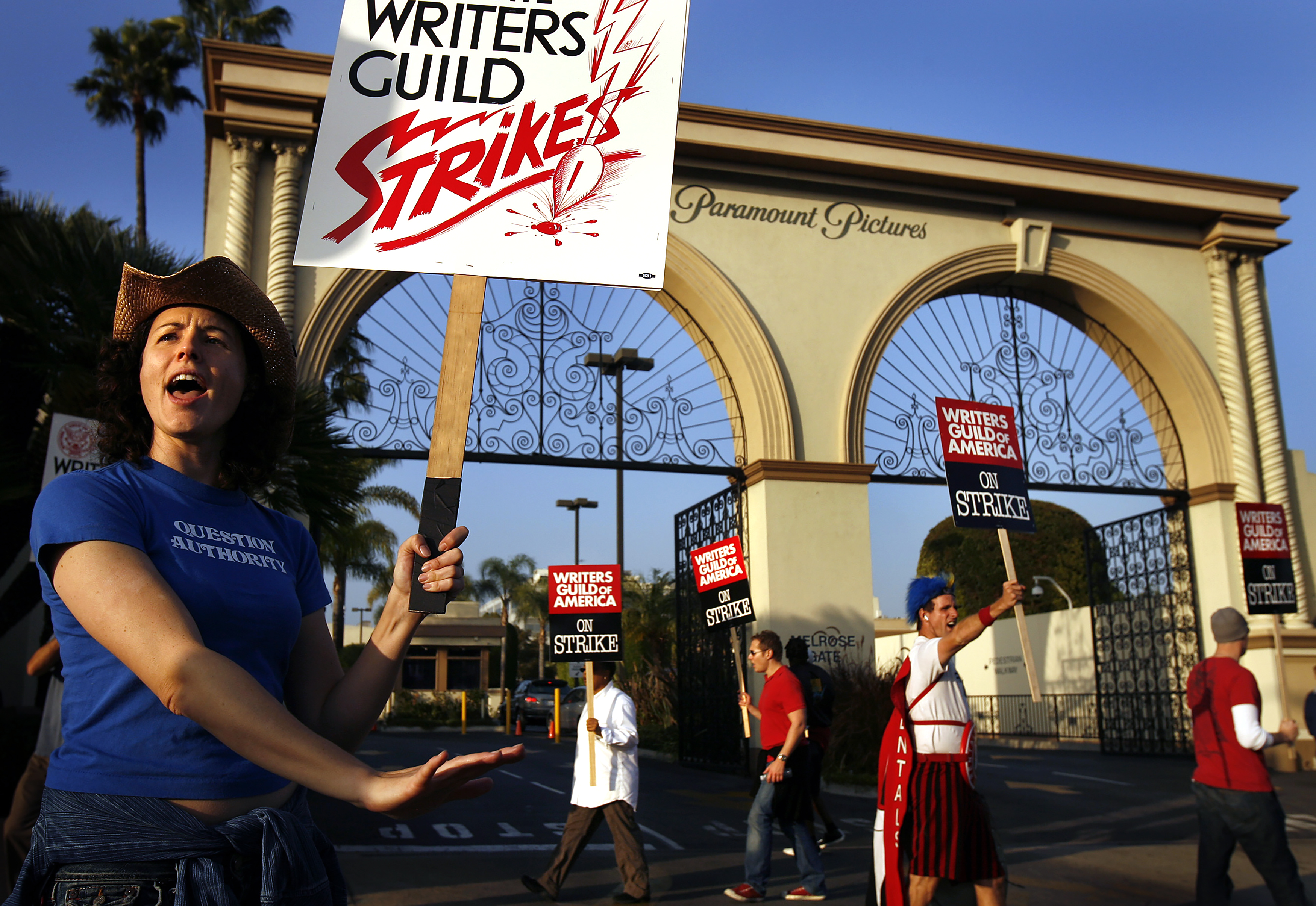 What can WGA members work on during the writers' strike? - Vimarsana News