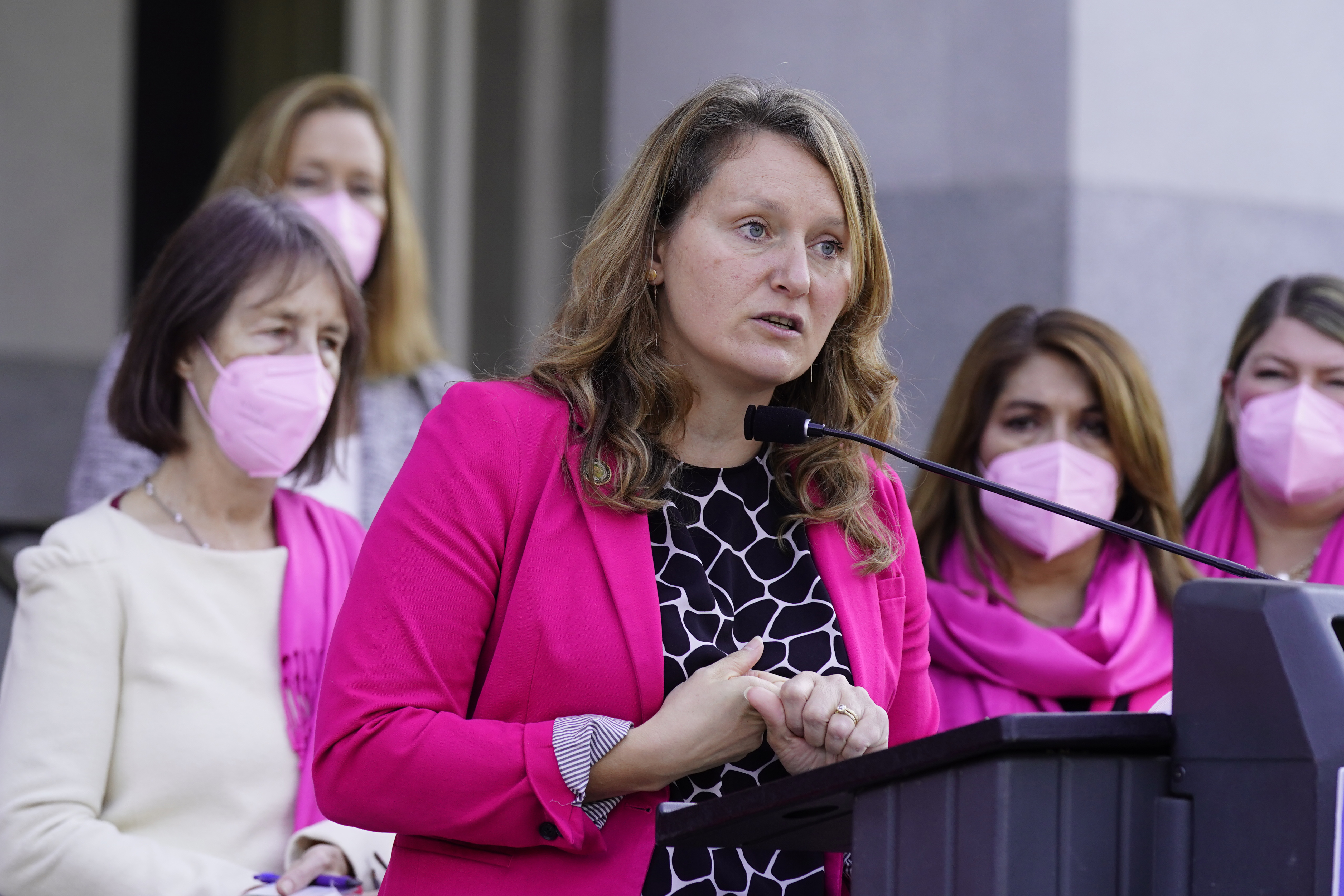 As final legislative frenzy approaches, abortion rights in California return to the spotlight - Vimarsana News
