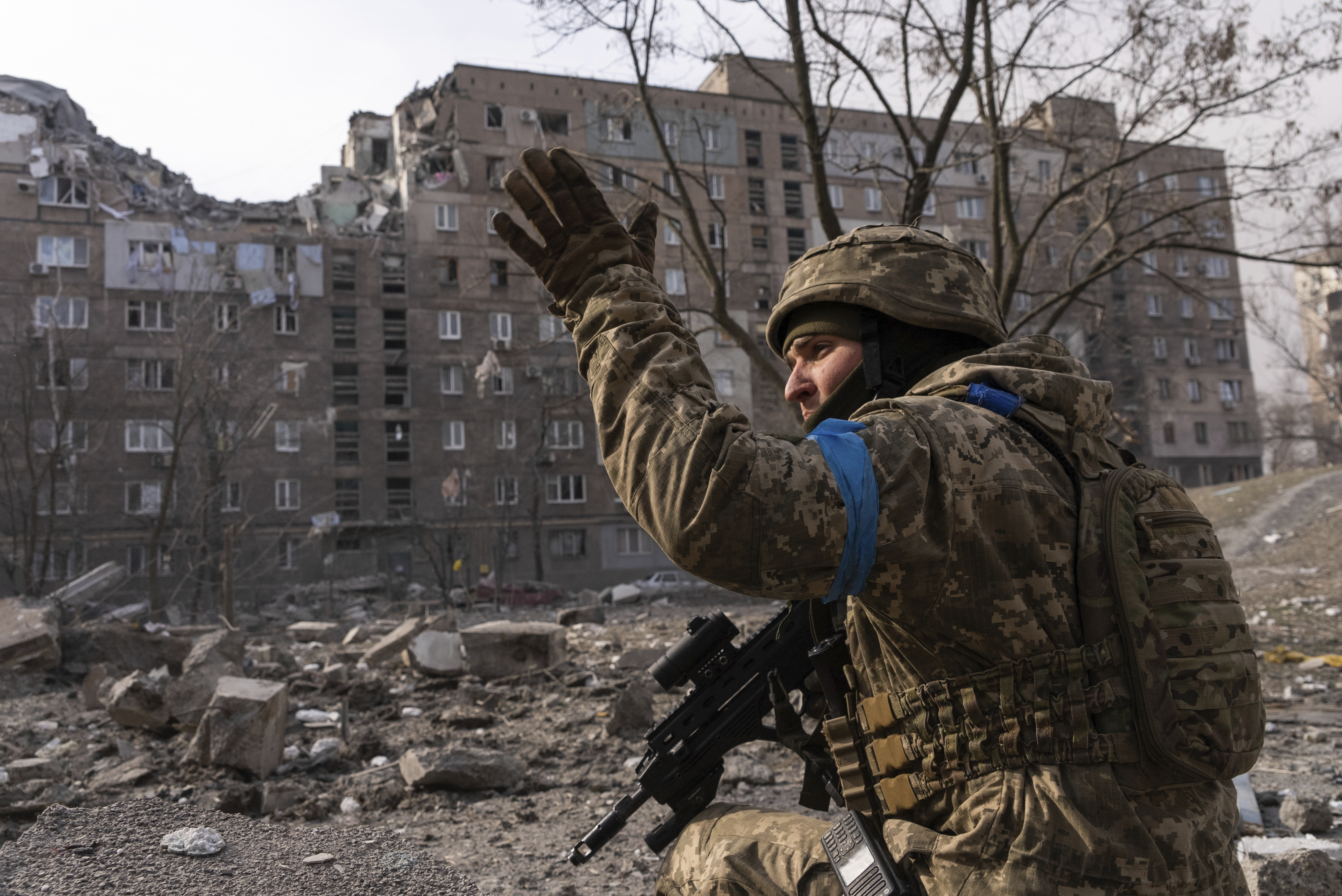 Today's Headlines: Ukrainian fighters defy Russian surrender order as Mariupol on the brink of falling - Vimarsana News