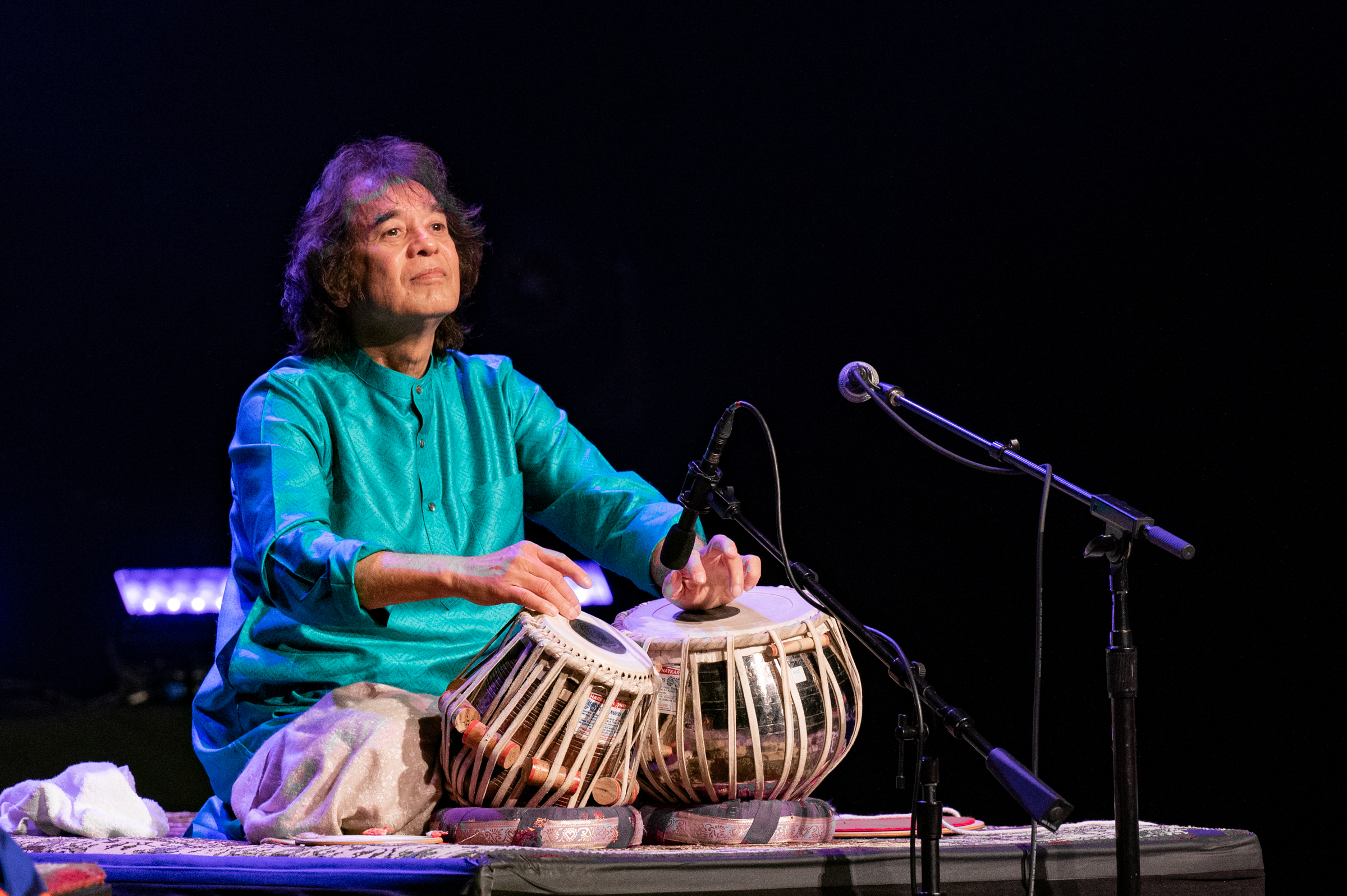 Drum legend Zakir Hussain a borders-leaping marvel: 'He has blazed a trail' says Grateful Dead's Mickey Hart - Vimarsana News