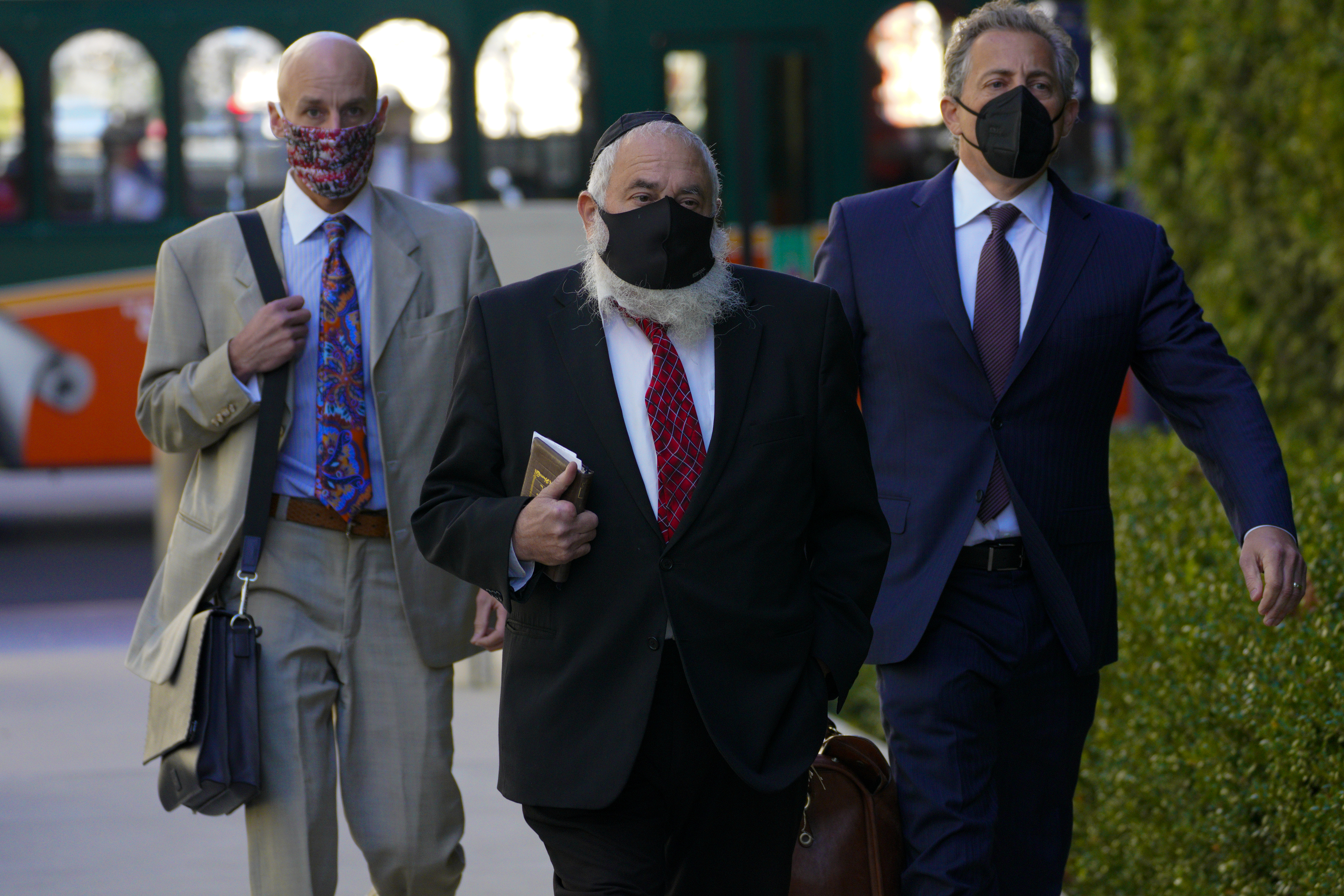 Rabbi shot in Poway synagogue attack is sentenced to prison for fraud - Vimarsana News
