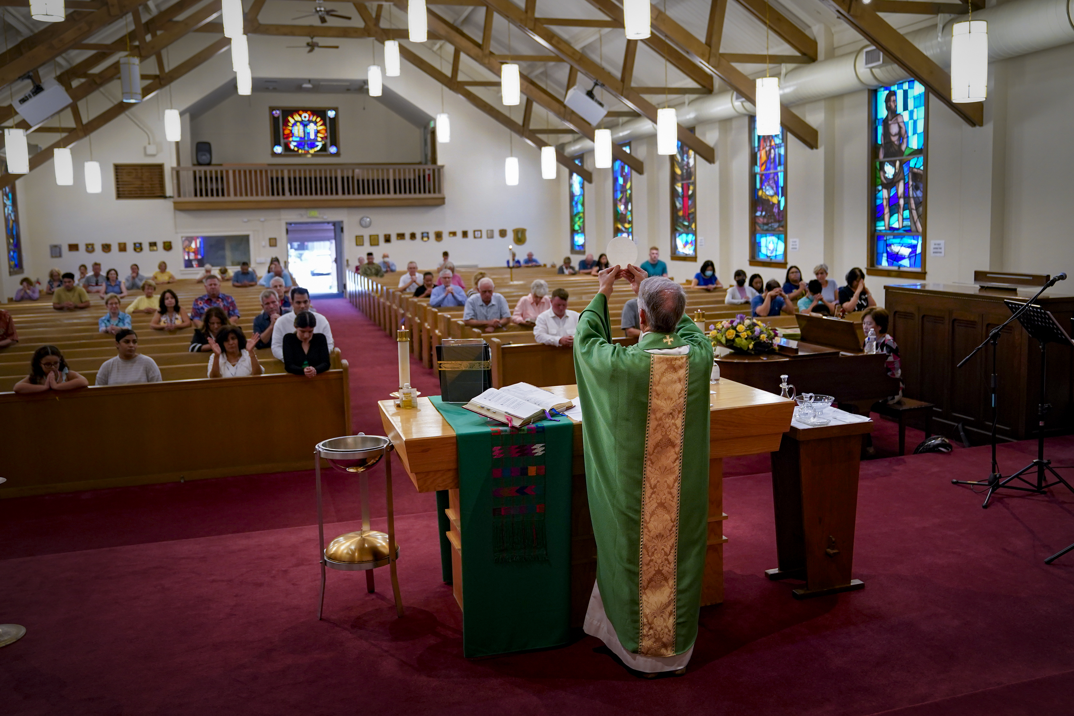 Navy ending Roman Catholic Mass at base chapels in shift to serve younger sailors - Vimarsana News