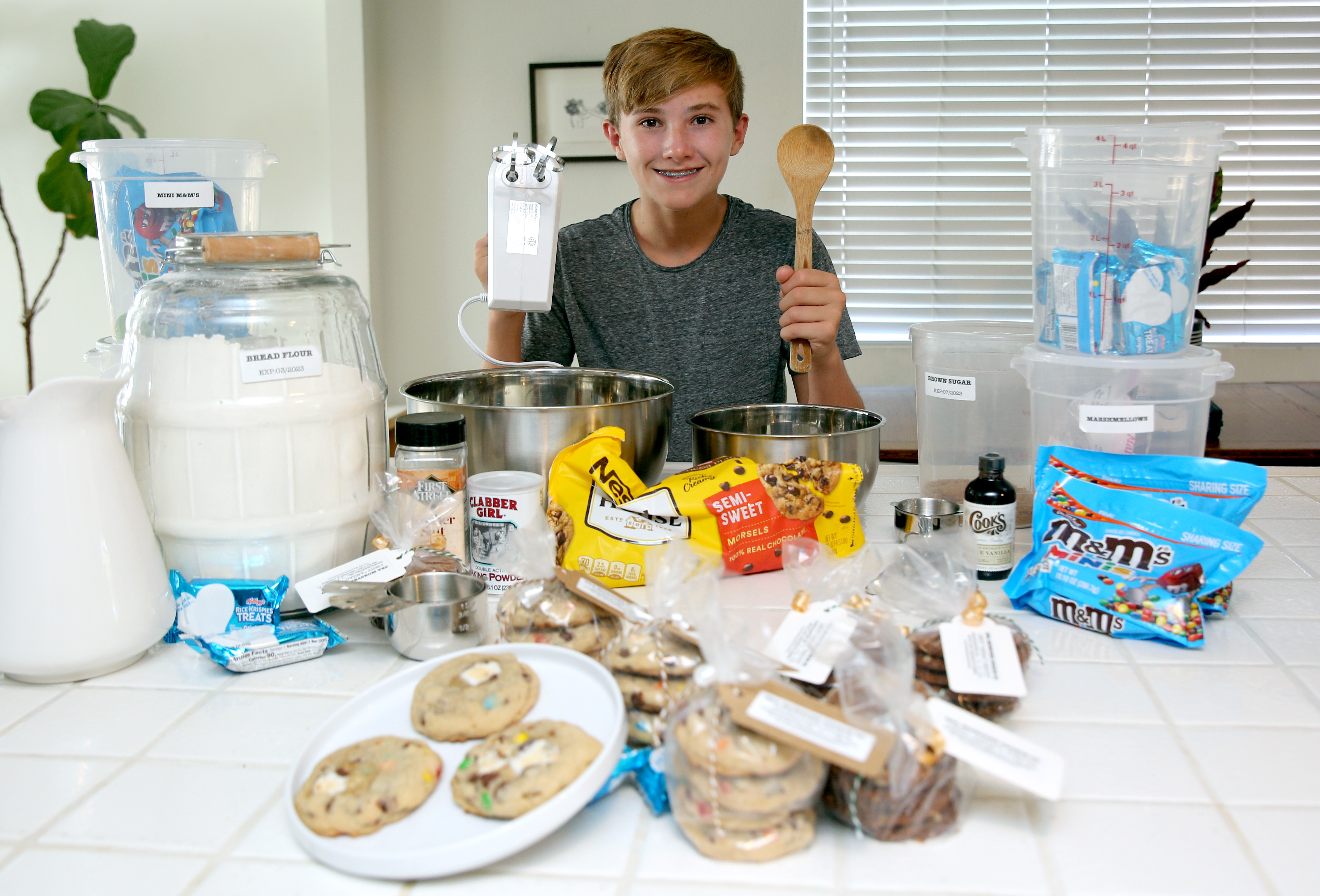 Costa Mesa kid entrepreneur finds sweet spot in cookie biz - Vimarsana News