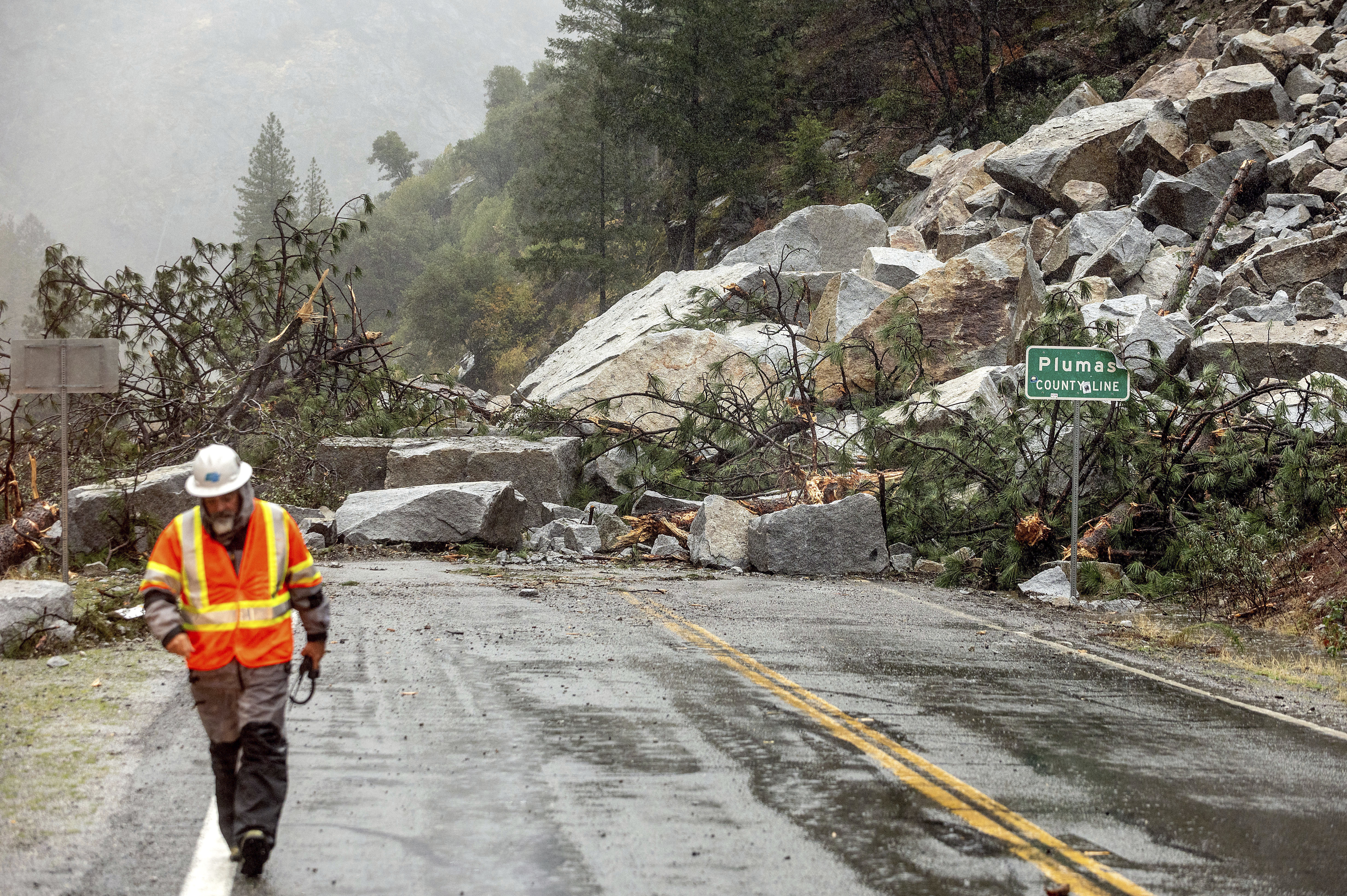 Rain unleashes mud, debris flows in Northern California - The San Diego Union-Tribune - Vimarsana News