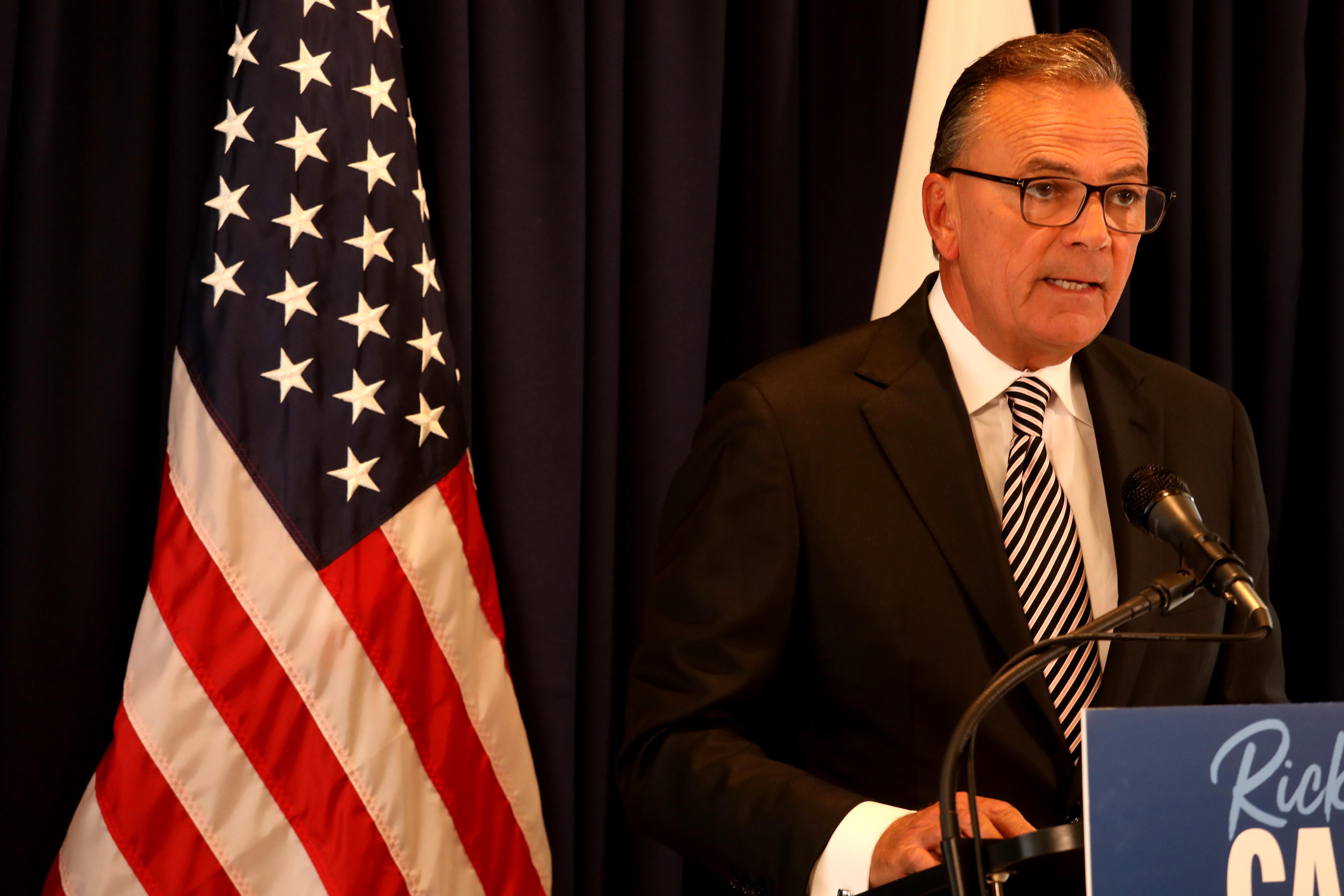 Bass and Caruso trade insults as L.A. mayoral race turns ugly - Vimarsana News