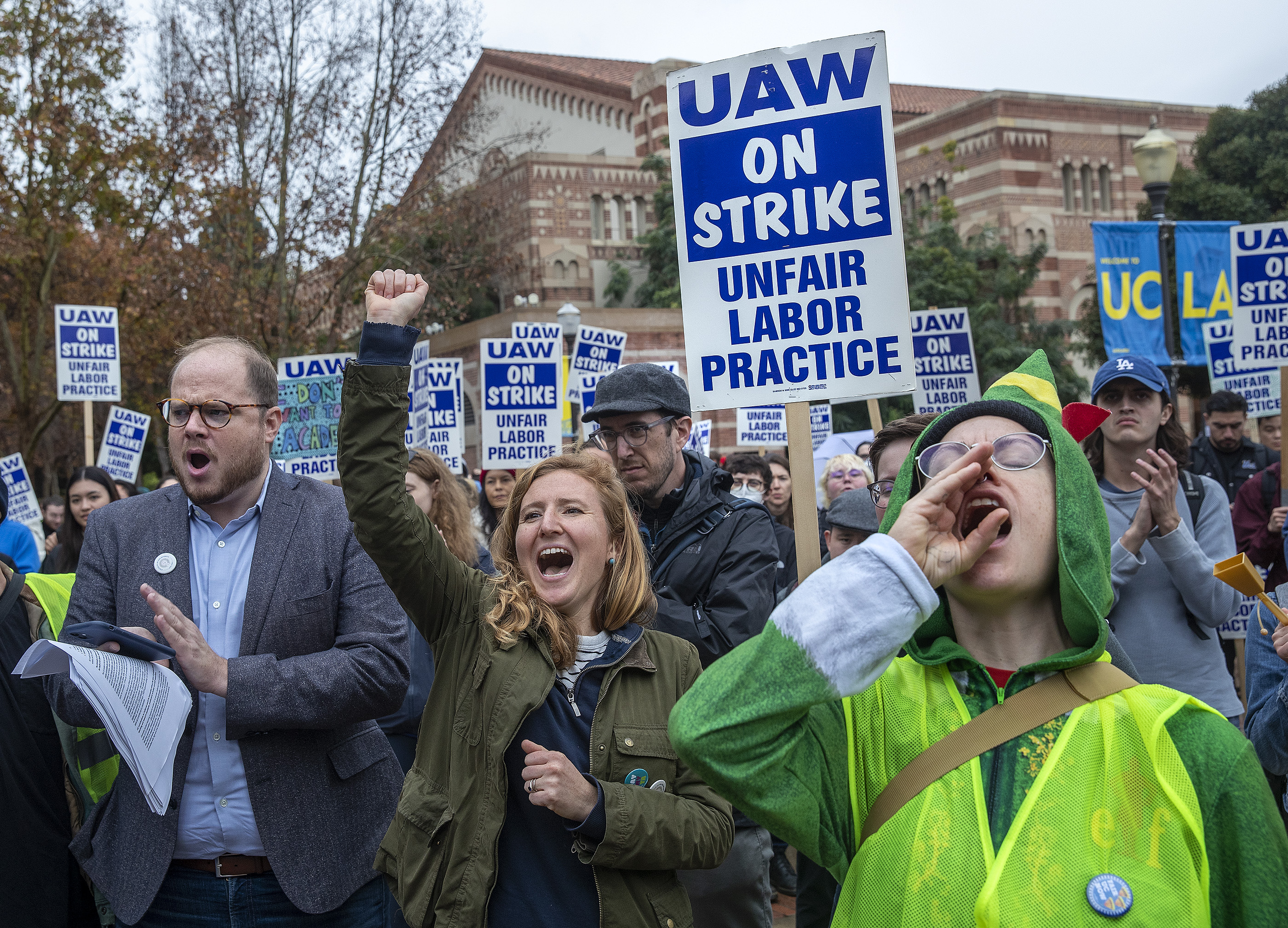 UC faculty urge Newsom to support striking academic workers - Vimarsana News