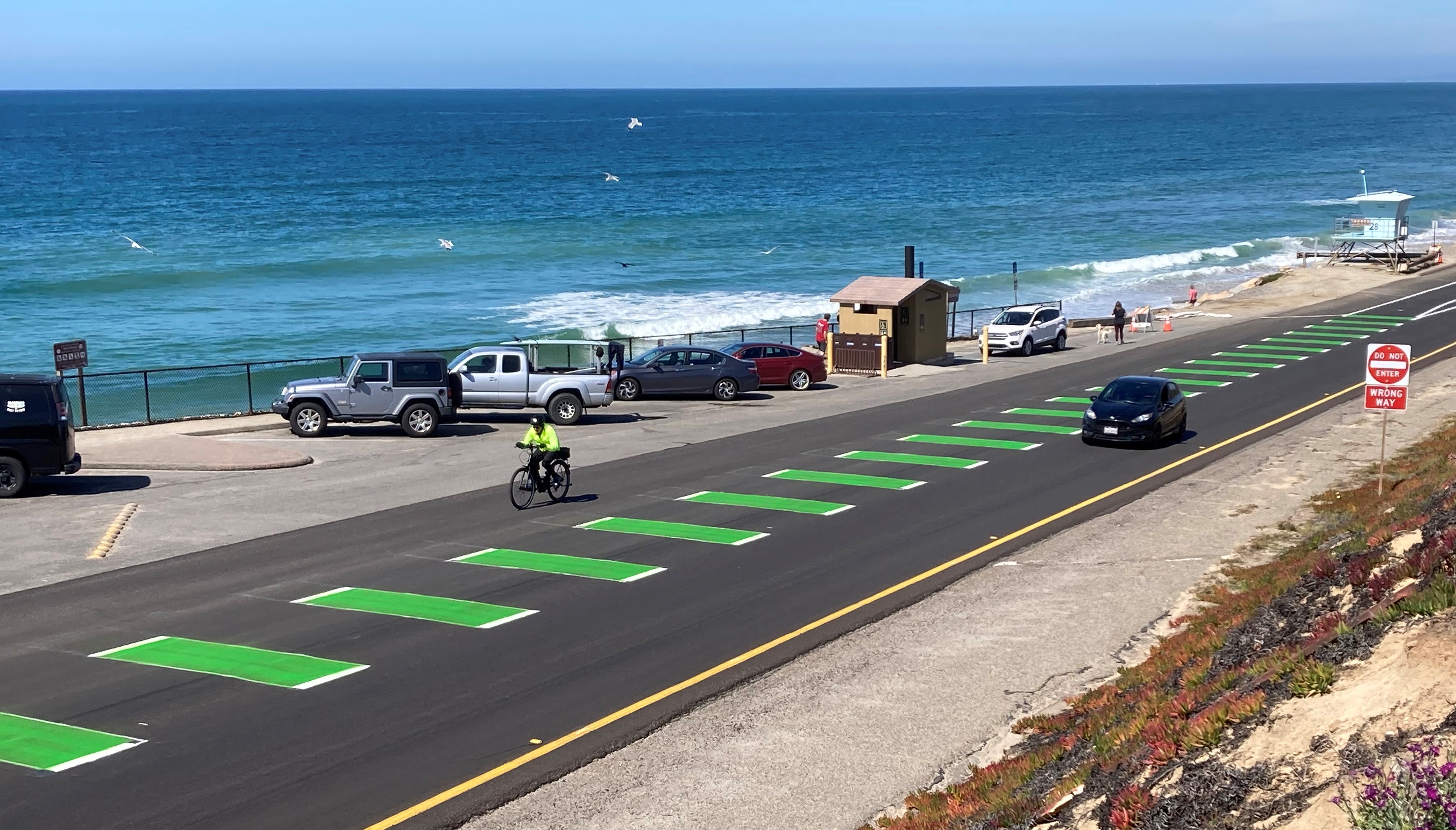 Highway 101 in Carlsbad narrowed to make room for wider bike lanes - Vimarsana News