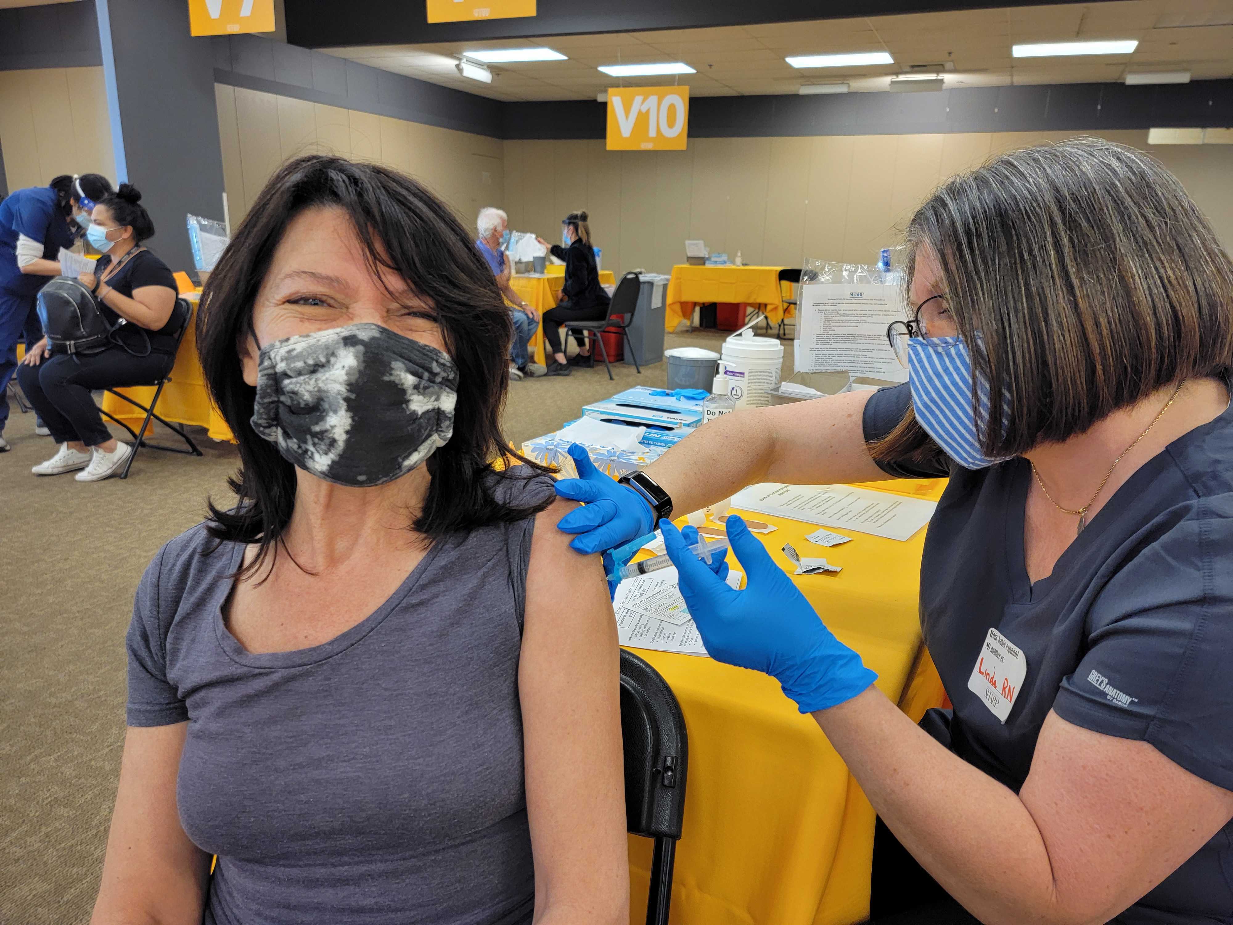 Teacher vaccine eligibility expands in states where supply lags - Vimarsana News