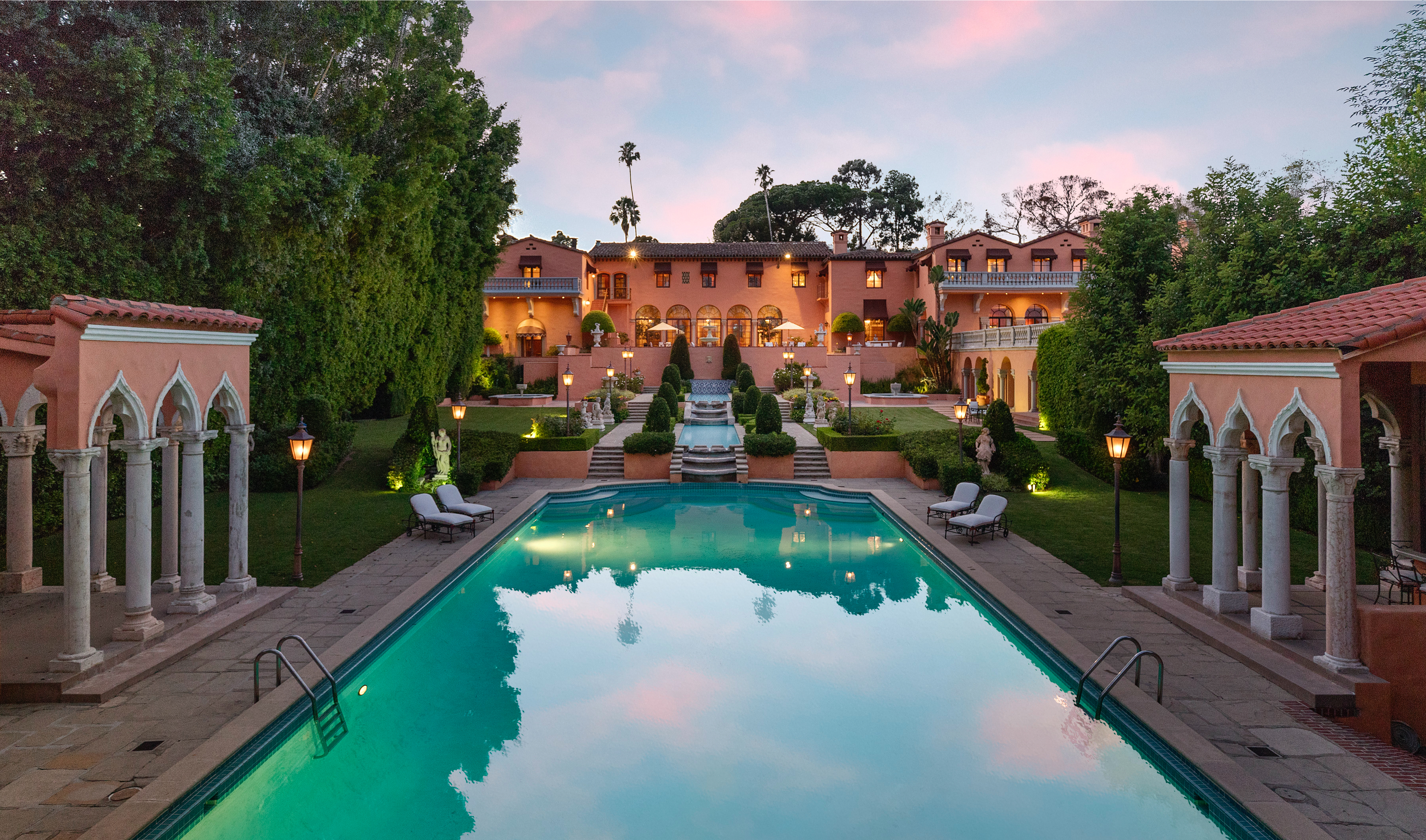 Real Estate newsletter: Iconic Hearst estate hits the clearance rack - Vimarsana News