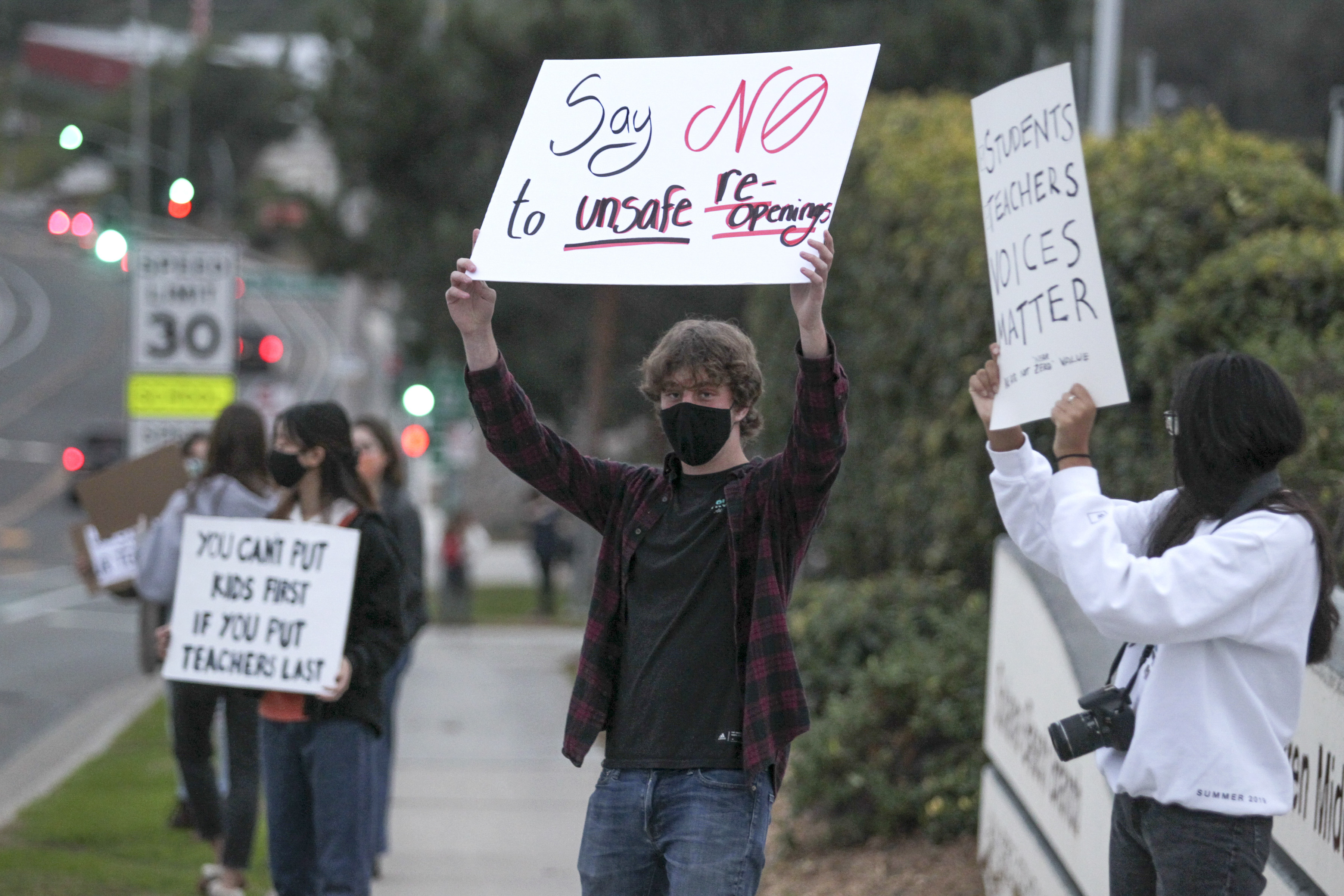San Dieguito schools plans to reopen next month despite state rules, challenges - Vimarsana News
