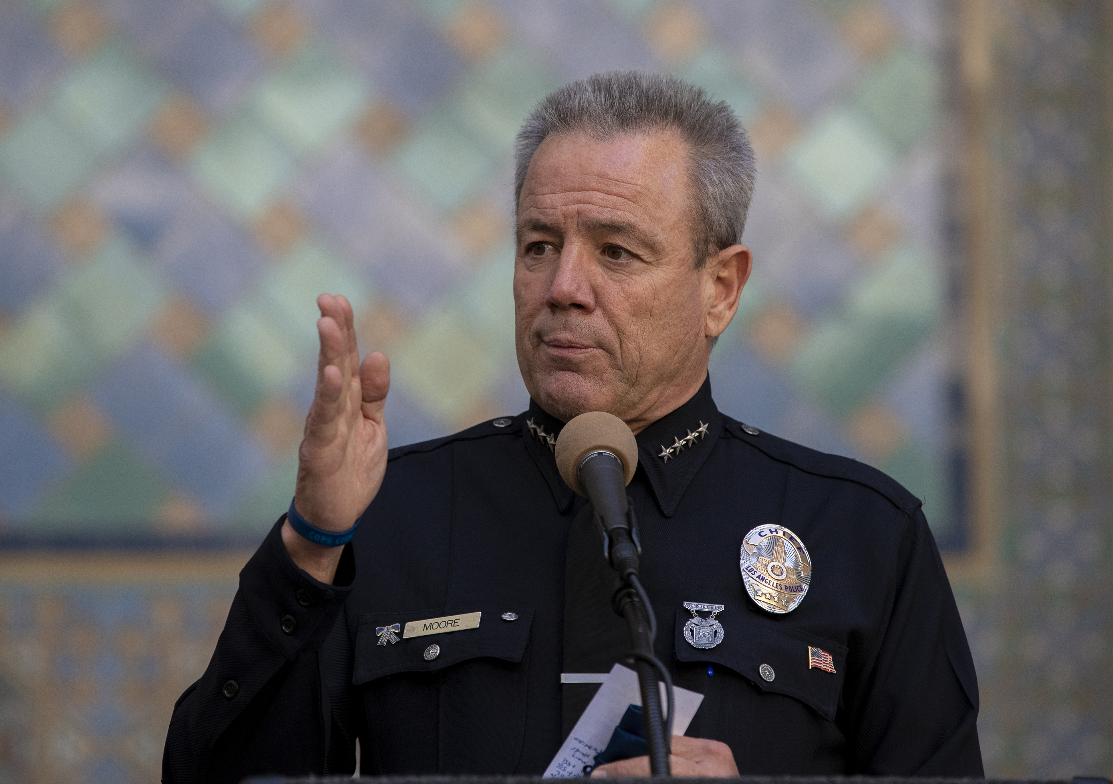 Homicides and shootings in L.A. down this year, robberies up - Vimarsana News