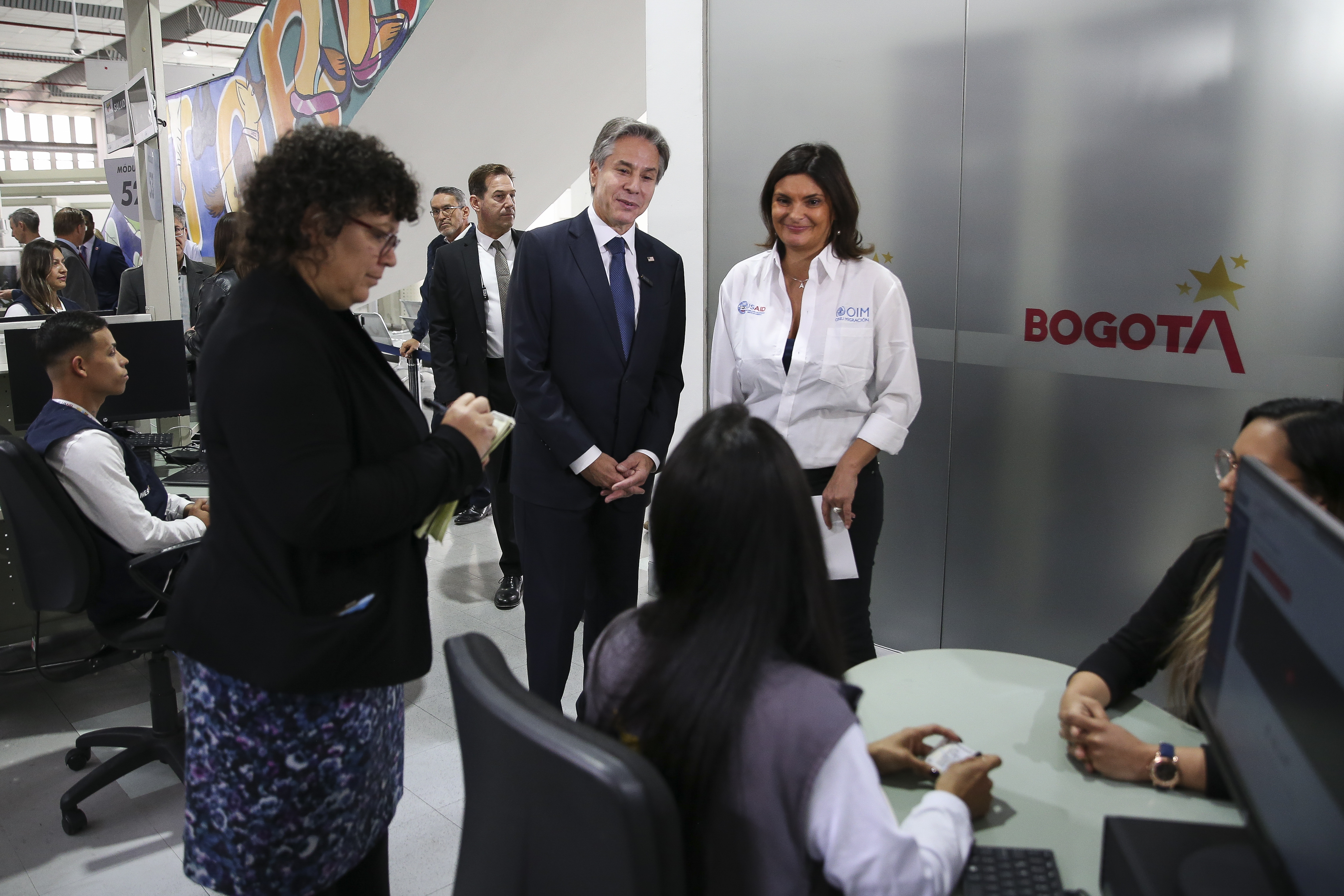 In Bogota, Blinken praises Colombian migration program - Vimarsana News
