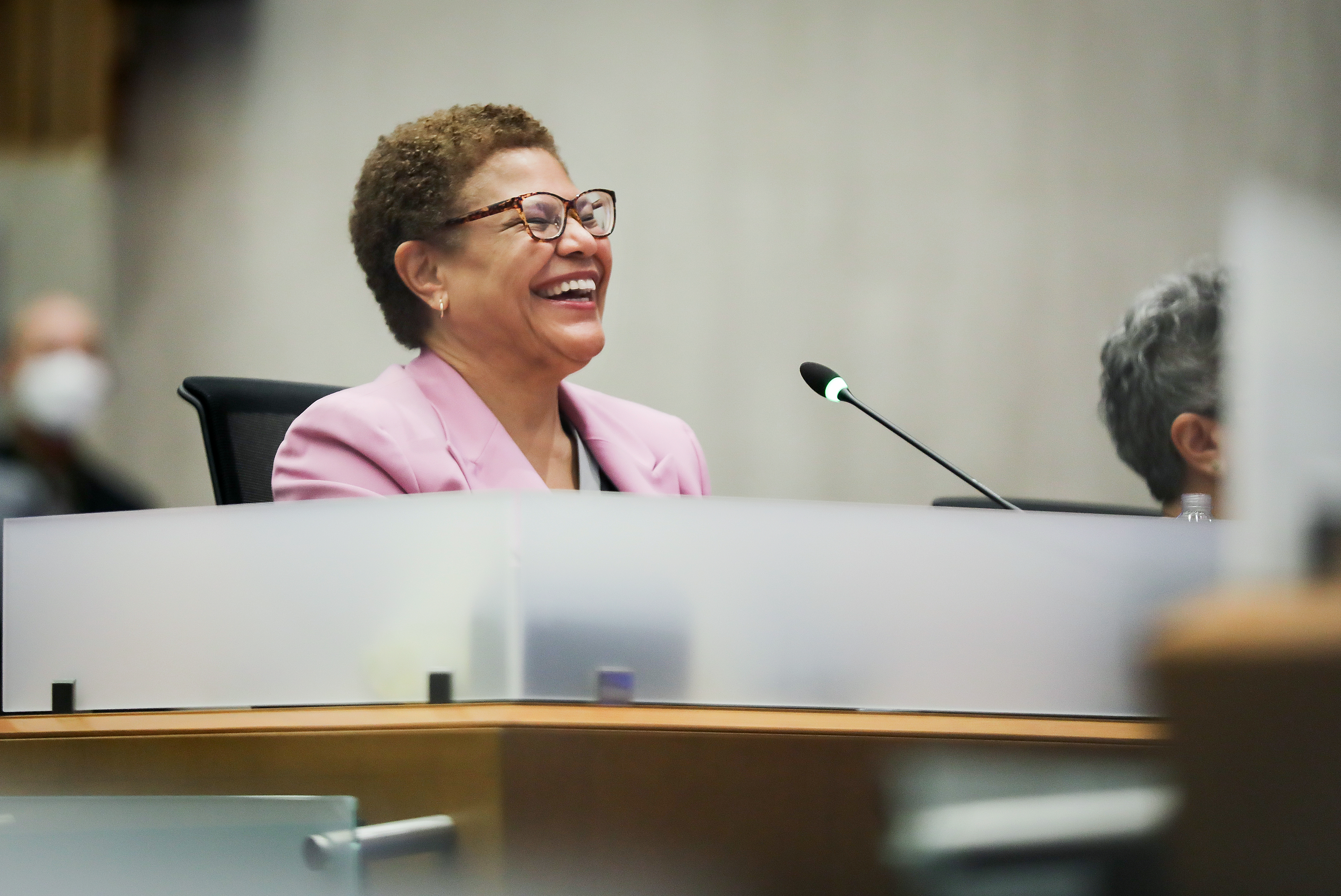 Skelton: Bass would make historic firsts as California governor - Vimarsana News