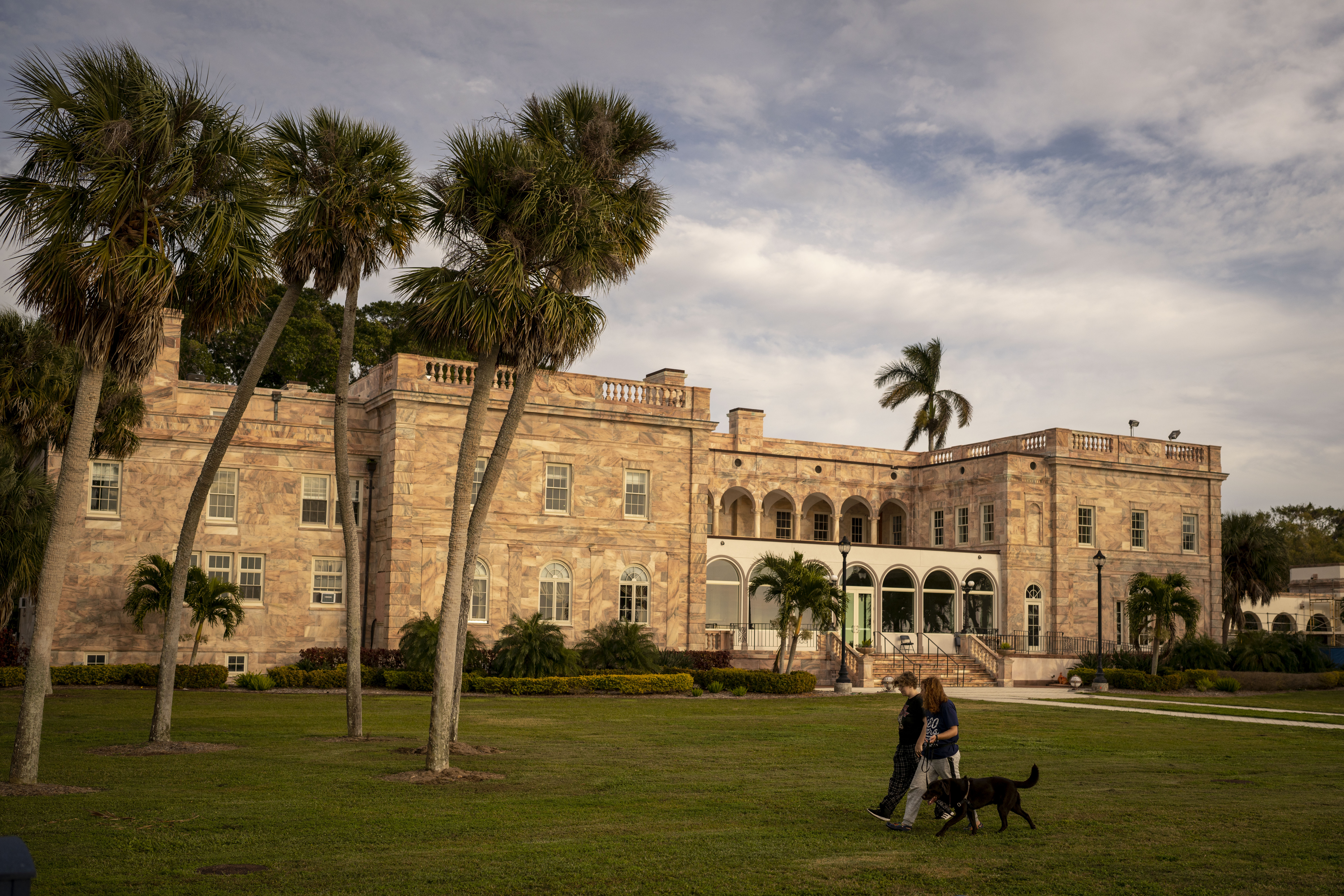 Inside a Florida liberal arts college DeSantis wants to take over - Vimarsana News