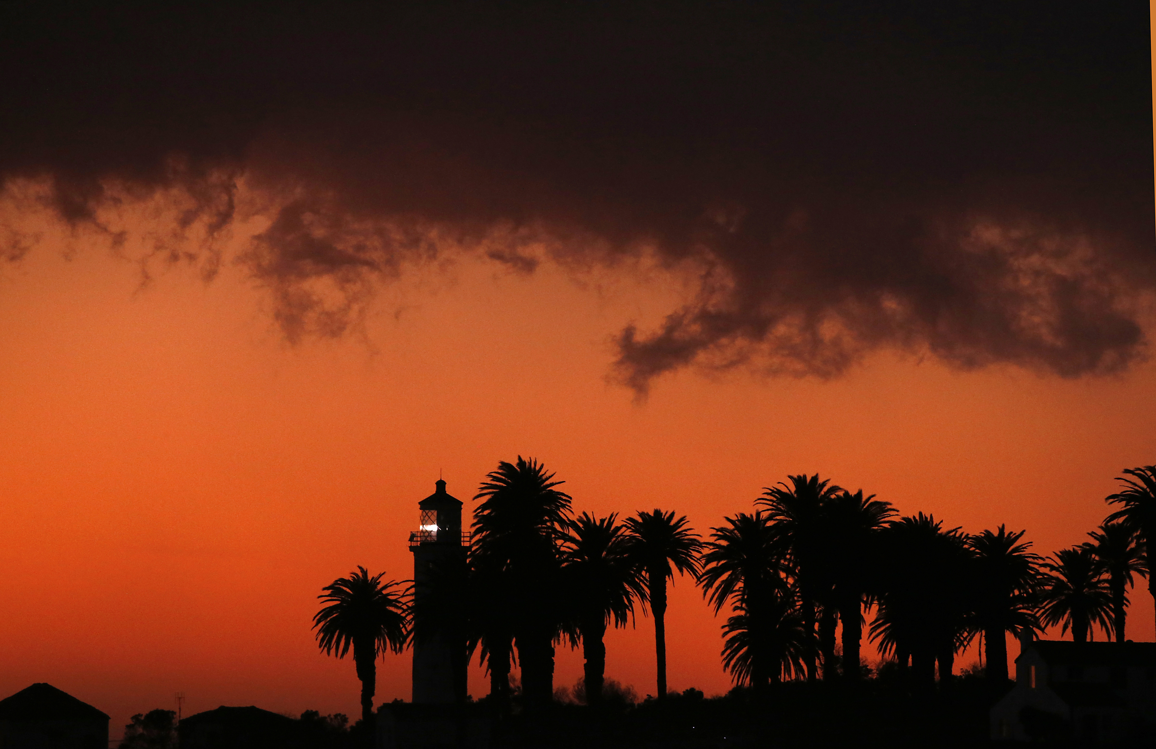 Cold snap brings potential record low temperatures across Southern California - Vimarsana News