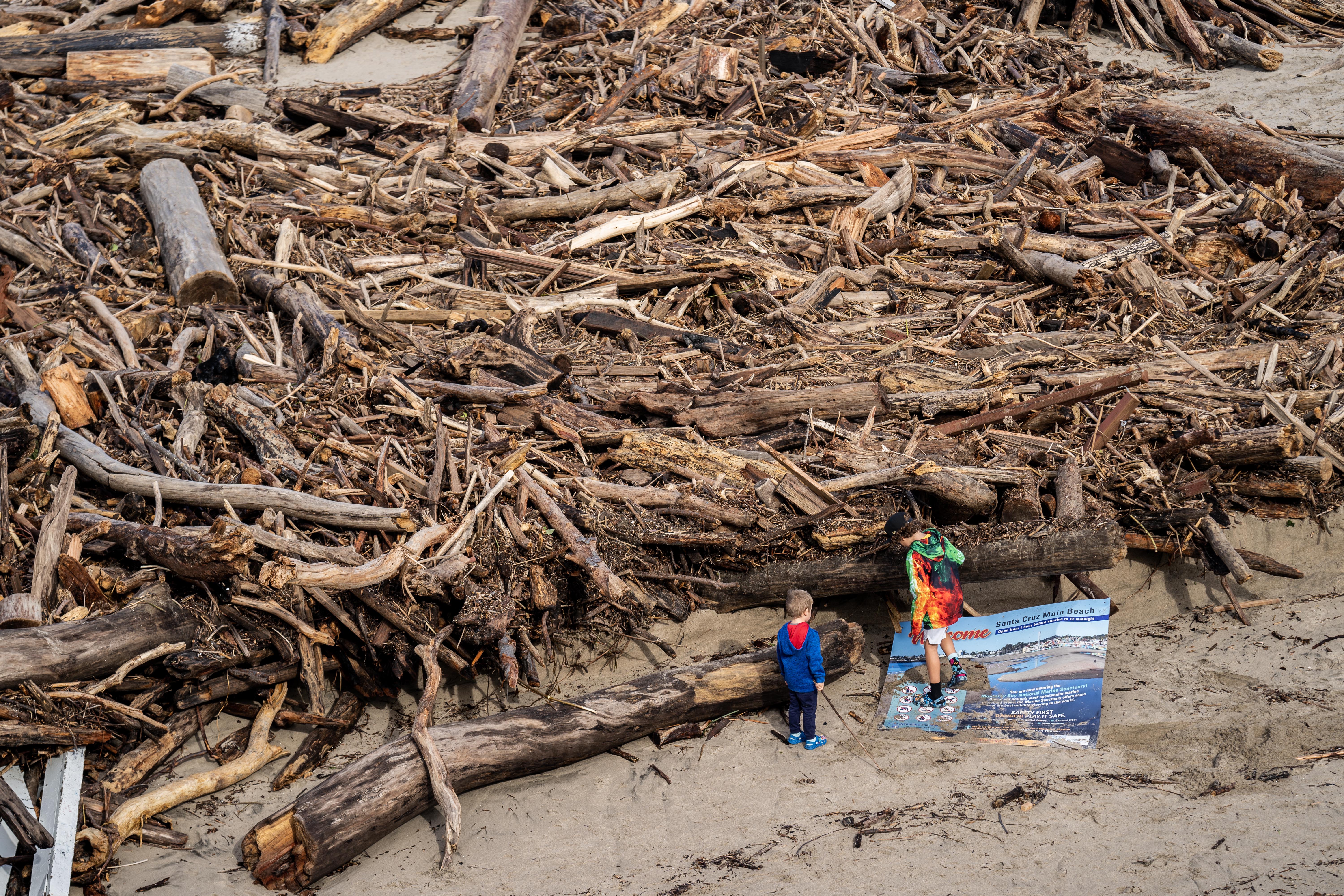Battered coastline, flooding rivers trap residents, bring misery in Santa Cruz County - Vimarsana News