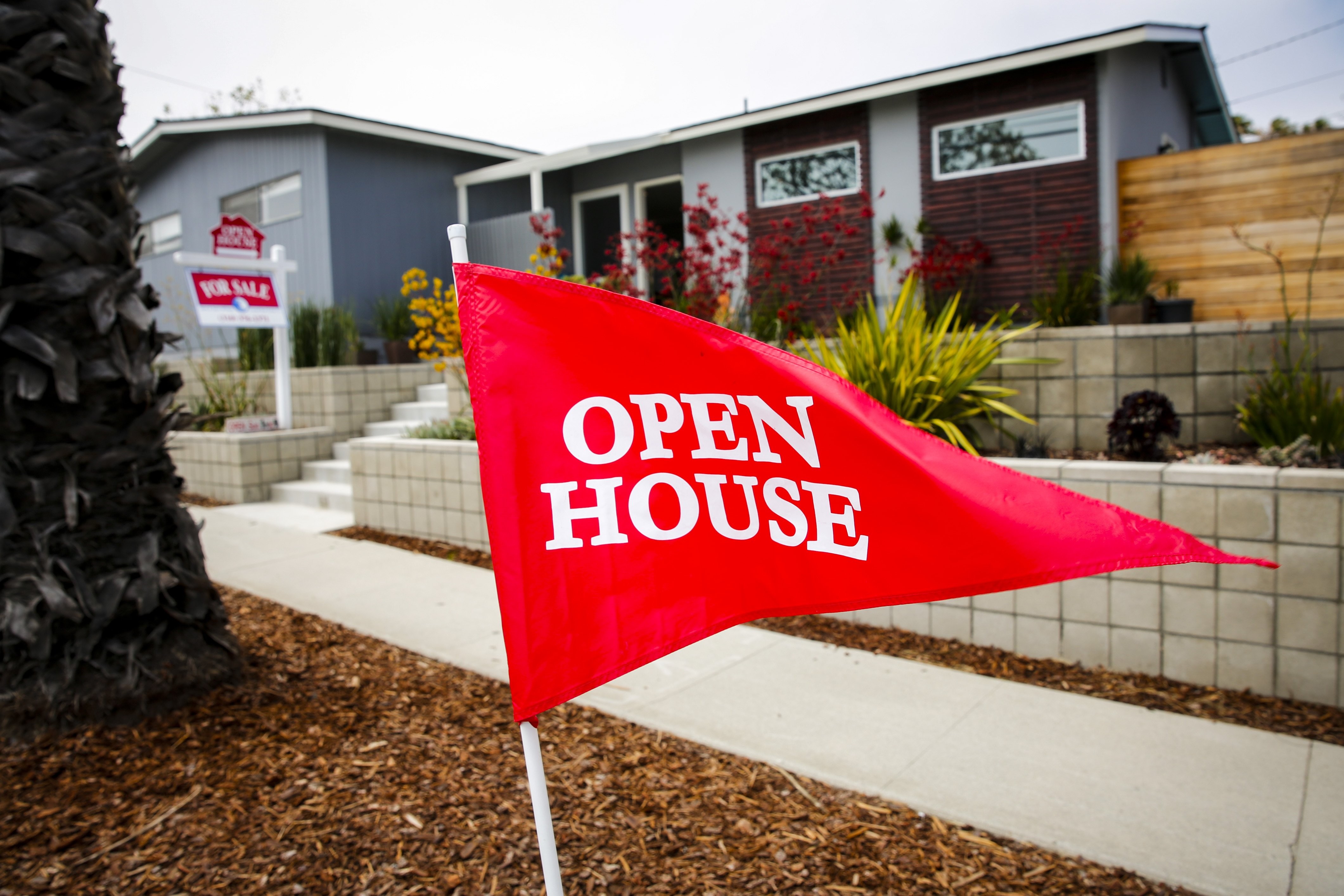 Buyers vie for fewer homes as listings decline - Vimarsana News
