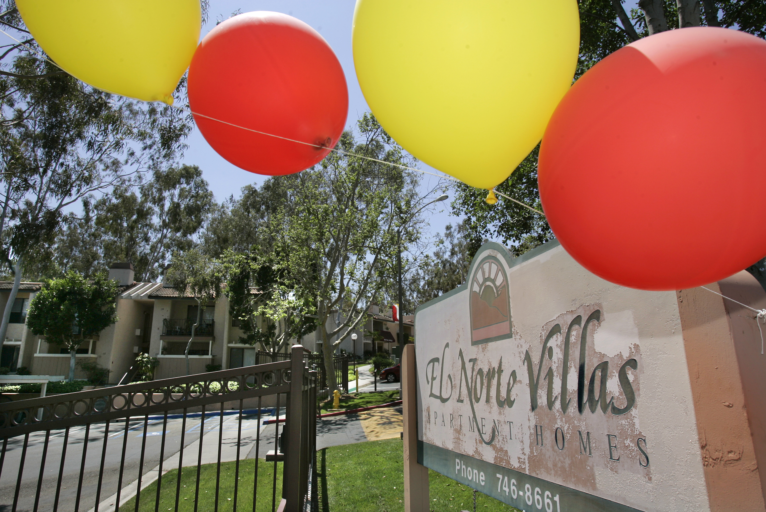 Encinitas council unanimously agrees to ban helium-filled balloons - Vimarsana News