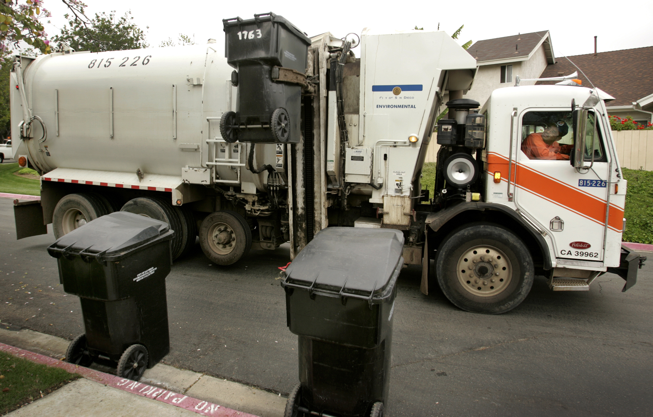 Trash pickup gets a price tag: Analysis offers glimpse of what single-family homeowners would pay - Vimarsana News