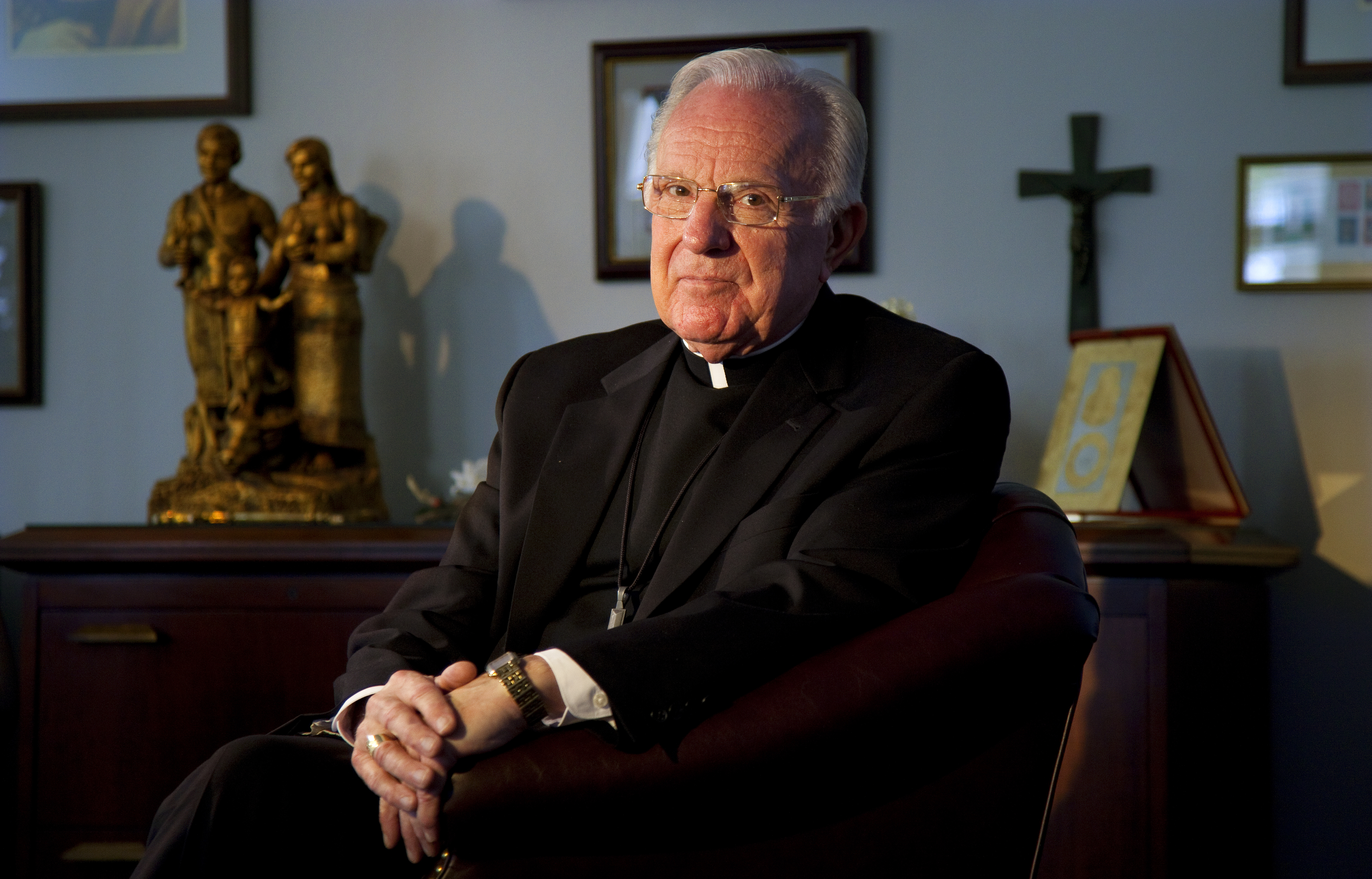 Catholic Bishop Robert Brom, who shepherded the San Diego church through scandal, dies at 83 - Vimarsana News