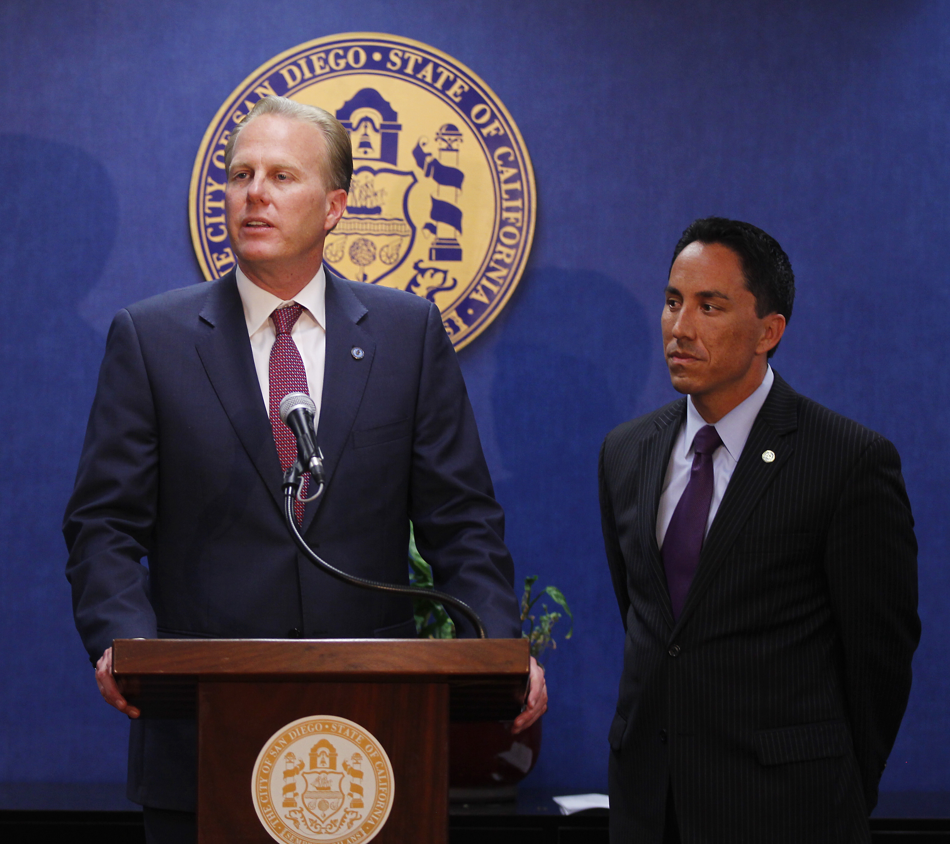 Column: Competition over homelessness proposals heats up between Faulconer, Gloria - Vimarsana News